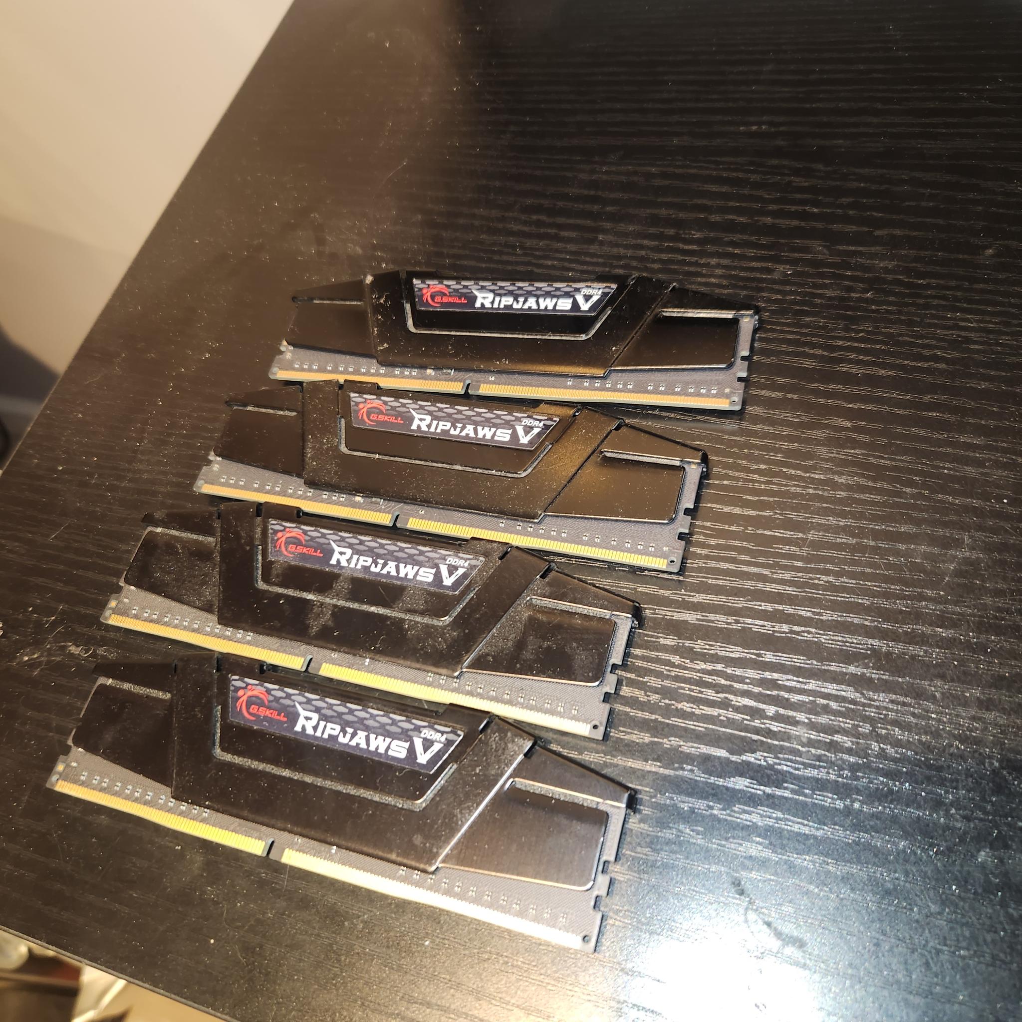 g.skill ripjawsV ddr4 ram kit 8Gx4