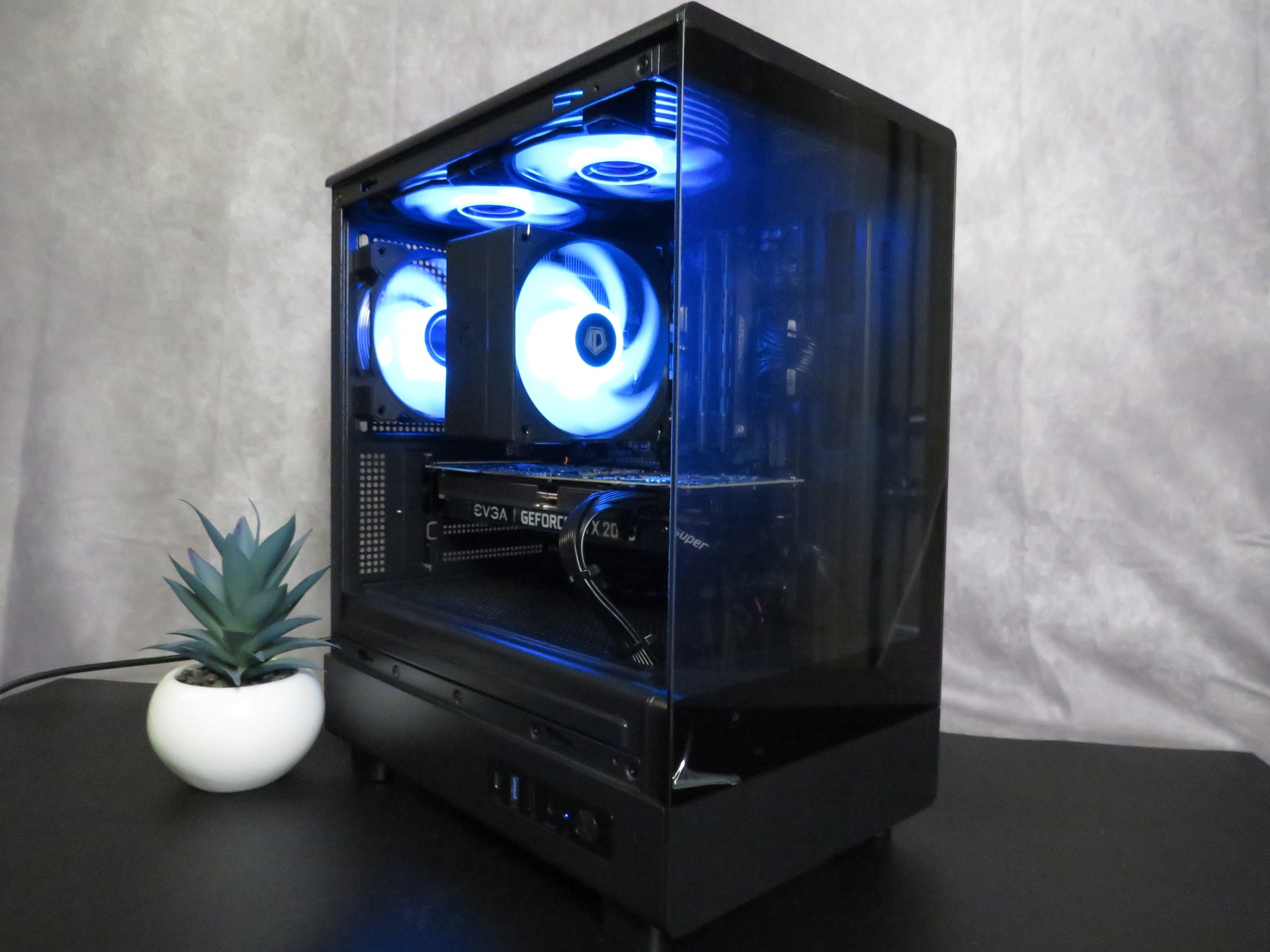 Great Mid-Range Gamer: Ryzen 5 3600 + RTX 2070 Super + 16 GB DDR4 + 1 TB NVME SSD