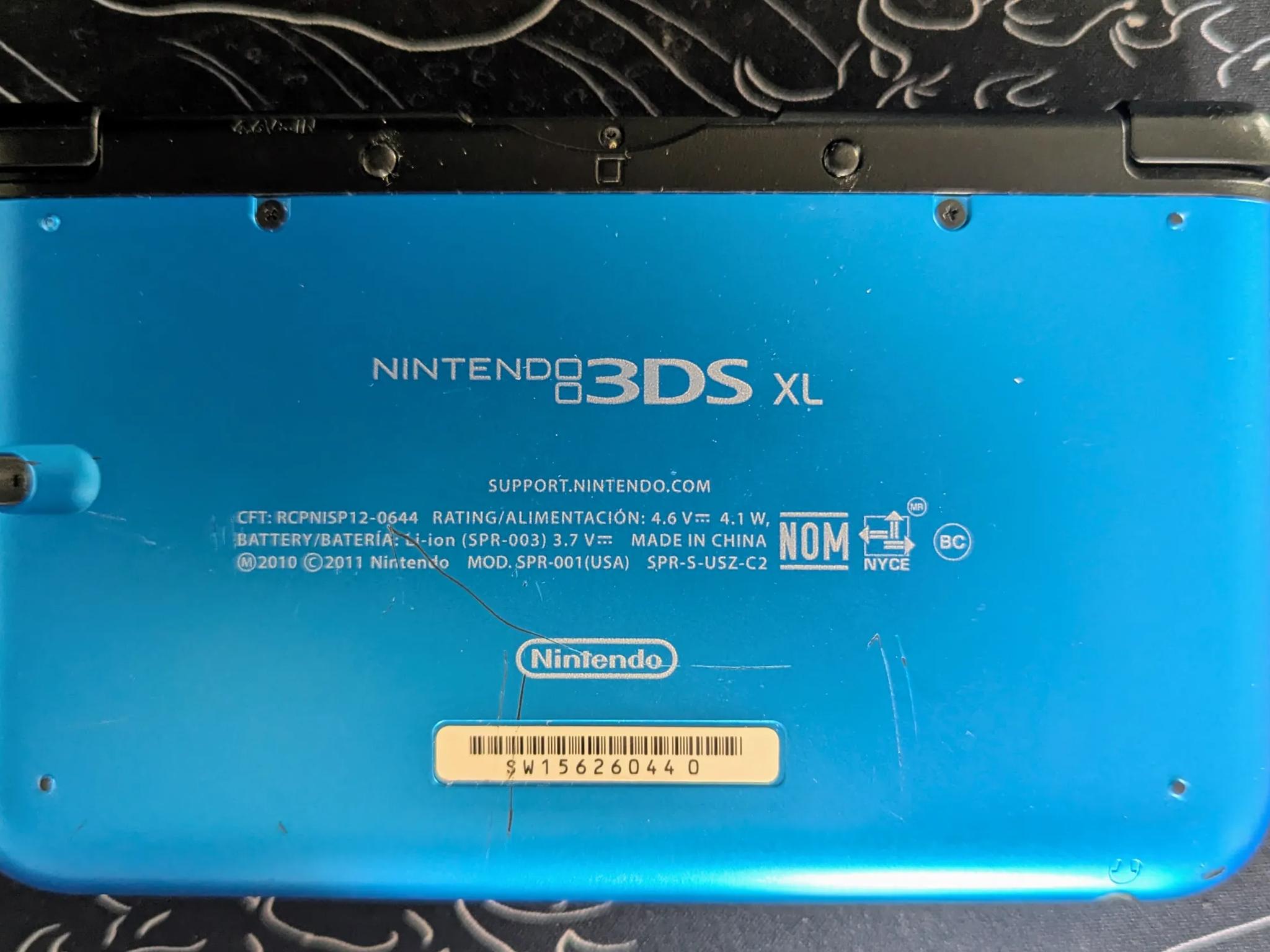 Blue Nintendo 3DS XL