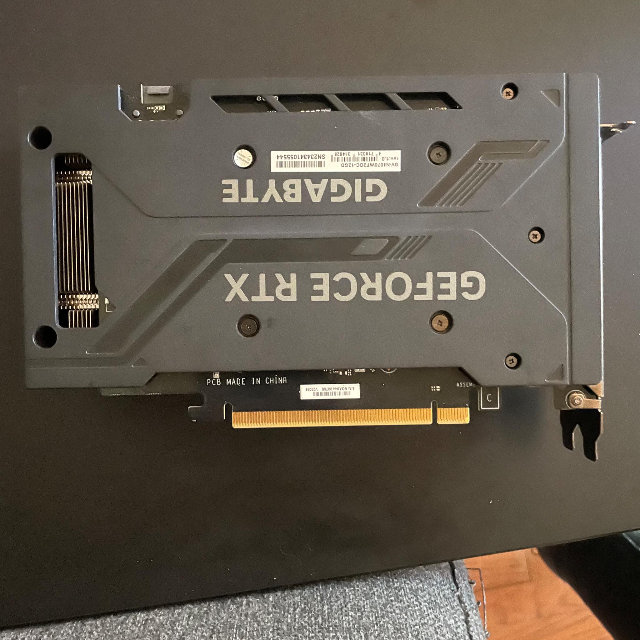Gigabyte Windforce 2X RTX 4070 SFF compatible