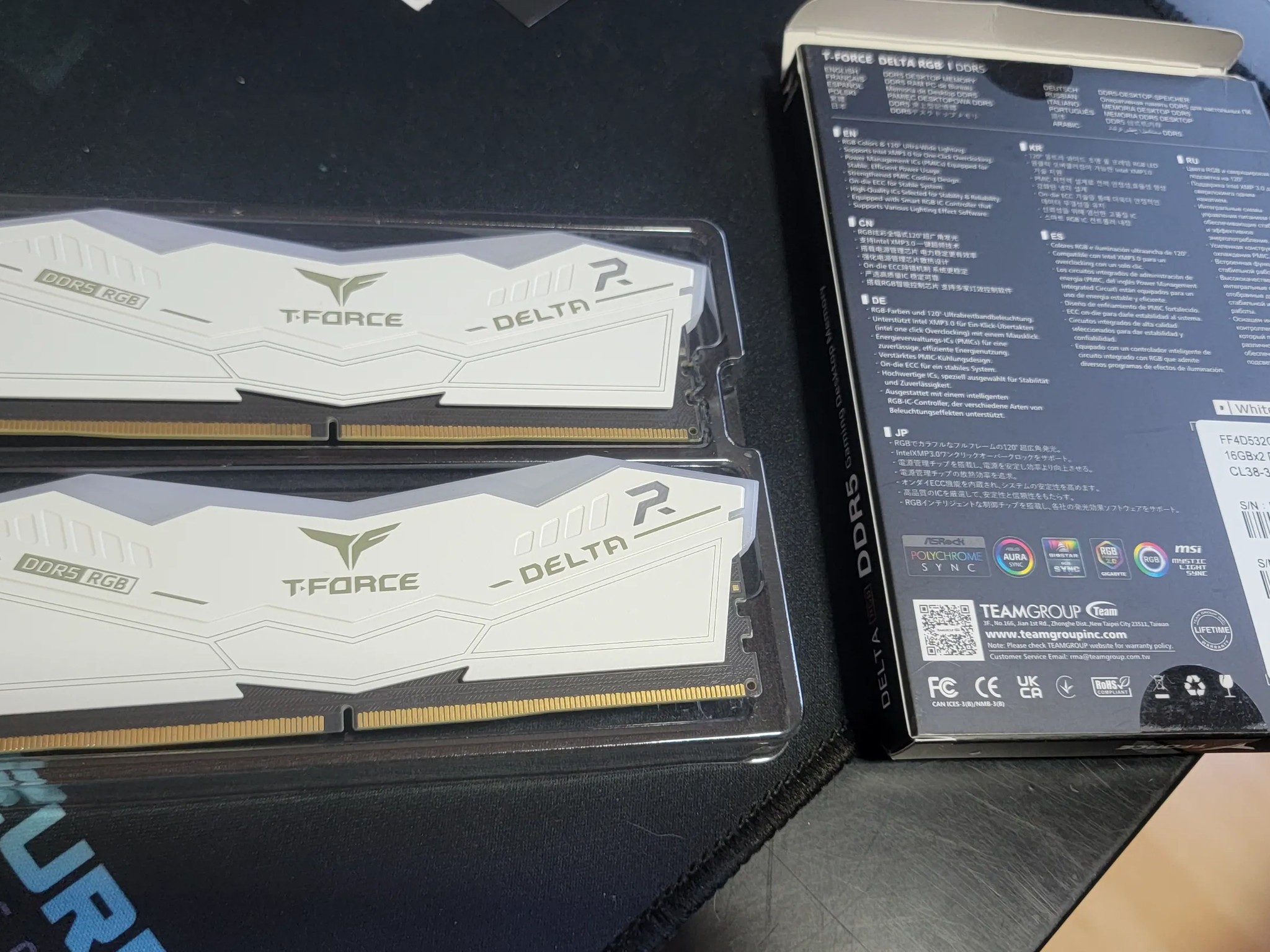 T-Force Delta RGB DDR5 White-4x16 64 GB 6000/CL38