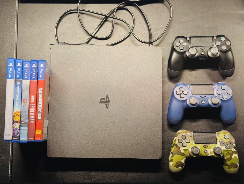 PS4 Slim 1TB Plus 5 games (including Red Dead Redemption 2)