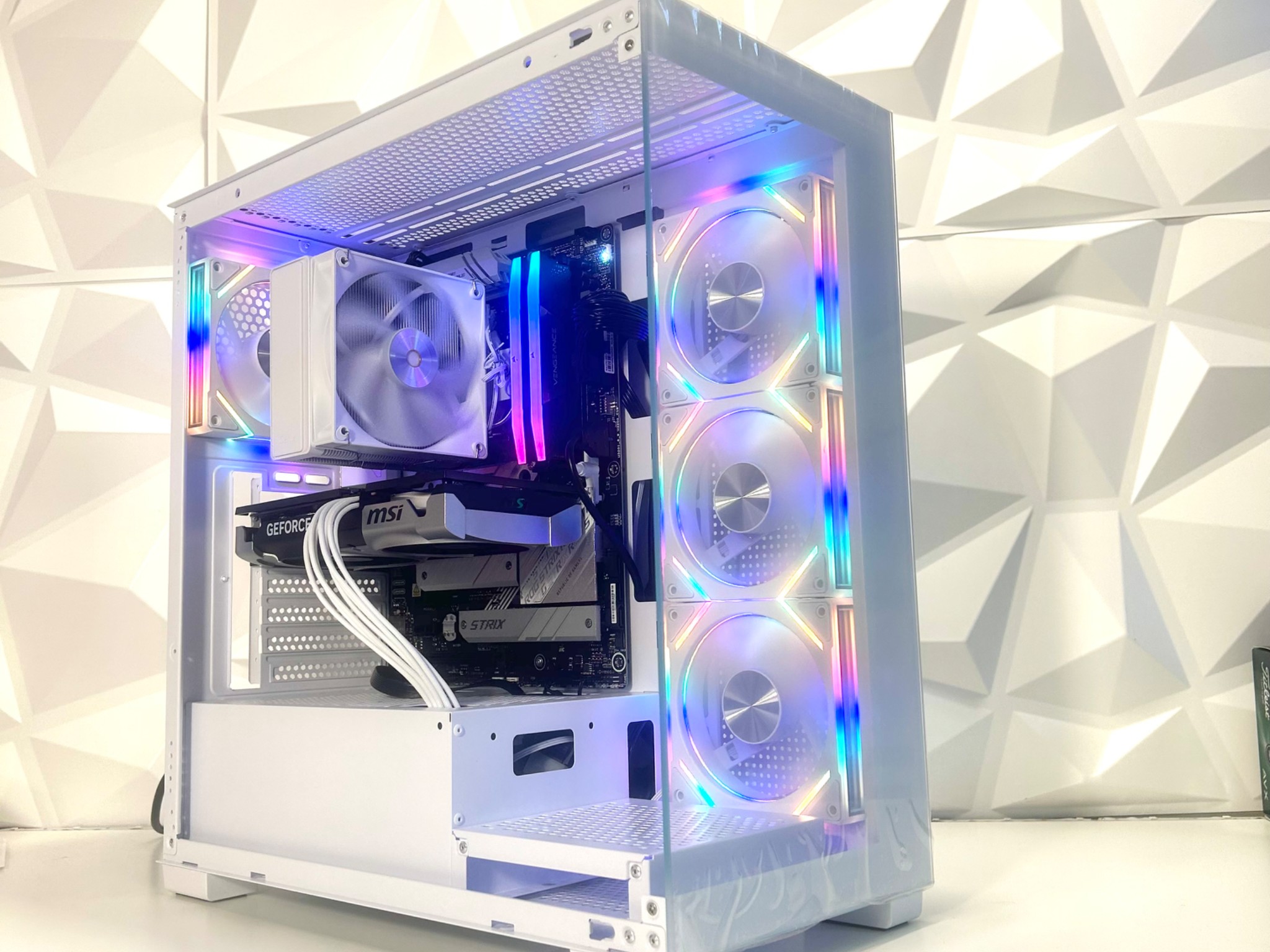 🔥AZURE V2🔥 Gaming PC Ryzen 7 7700 | RTX 5060 Ti | 32GB DDR5