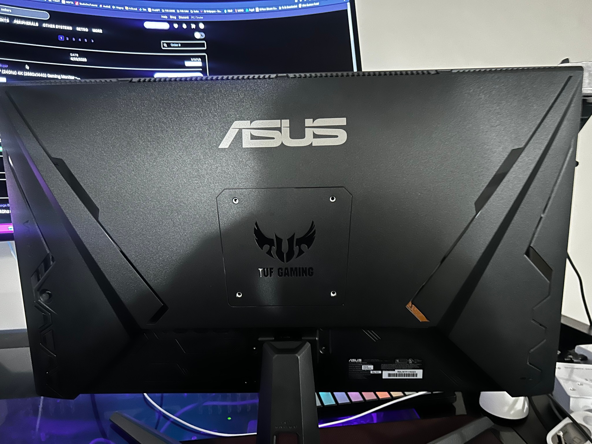 NEW ASUS 27" Full HD (1920 x 1080) 165Hz Gaming Monitor (VG279Q1A) (Screen Protector Film In-Tact)