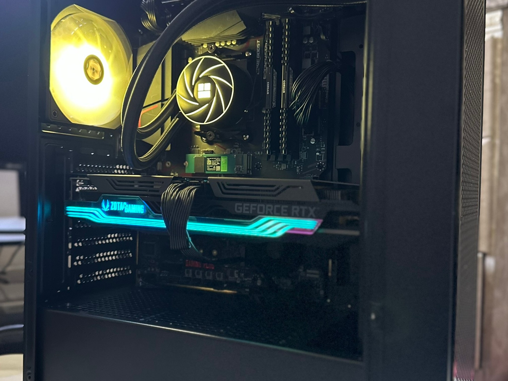 Ryzen 7 3800X / RTX 3070 Ti / 1TB NVME / 32GB RAM