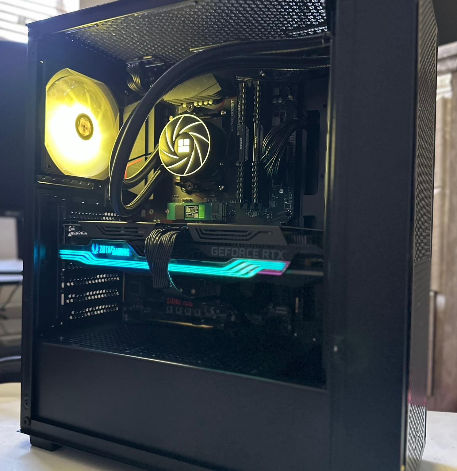 Ryzen 7 3800X / RTX 3070 Ti / 1TB NVME / 32GB RAM