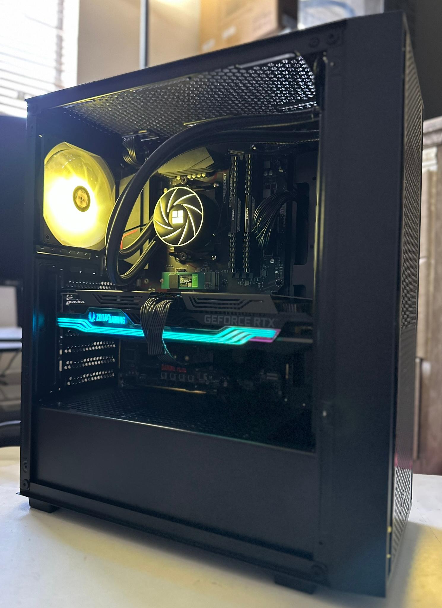 Ryzen 7 3800X / RTX 3070 Ti / 1TB NVME / 32GB RAM