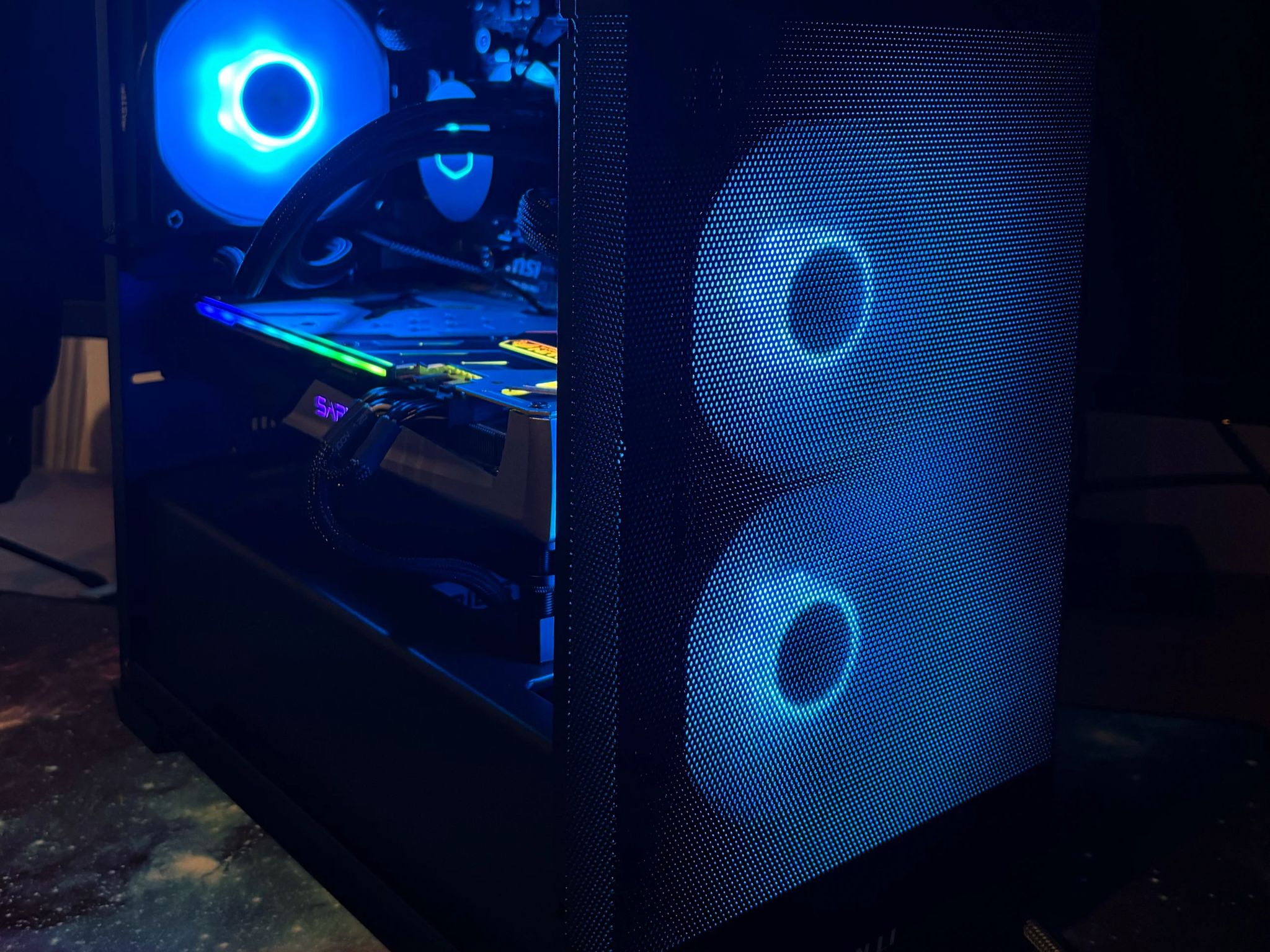 Micro Killer Custom Gaming PC - Ryzen 7 1800X / Radeon RX 5700XT