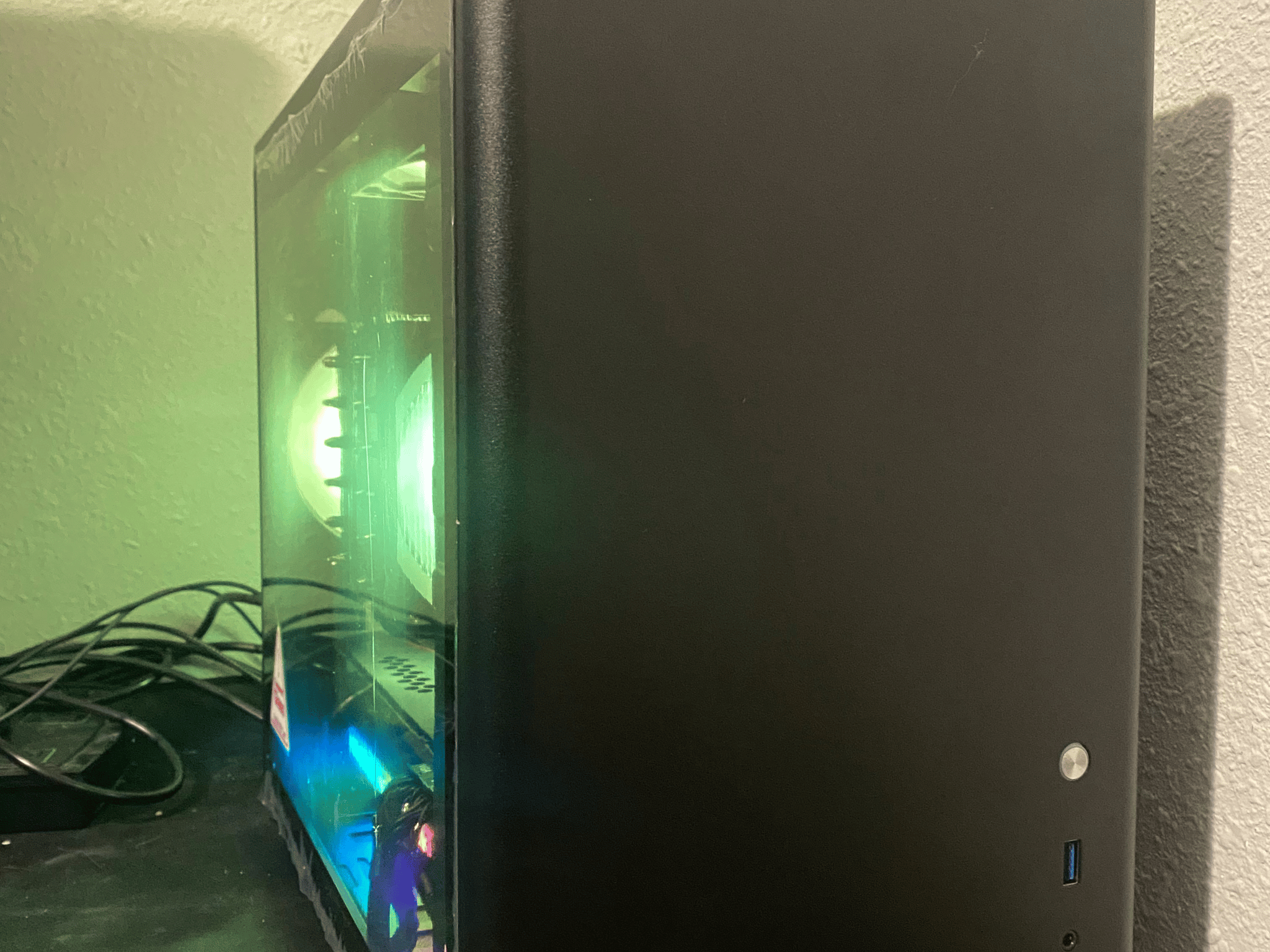 /¥ Lil Onyx ¥\ 12600K 32GB DDR5 6000 CL 32 RTX 3070 Ti 2TB Gen4 NVME