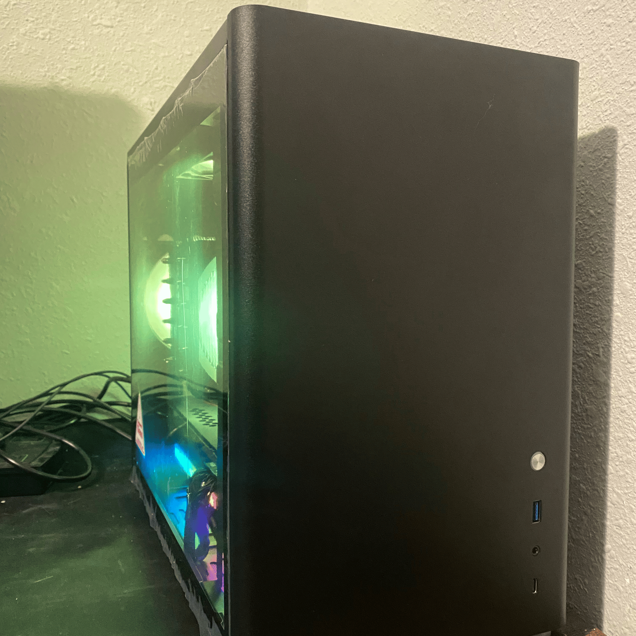 /¥ Lil Onyx ¥\ 12600K 32GB DDR5 6000 CL 32 RTX 3070 Ti 2TB Gen4 NVME