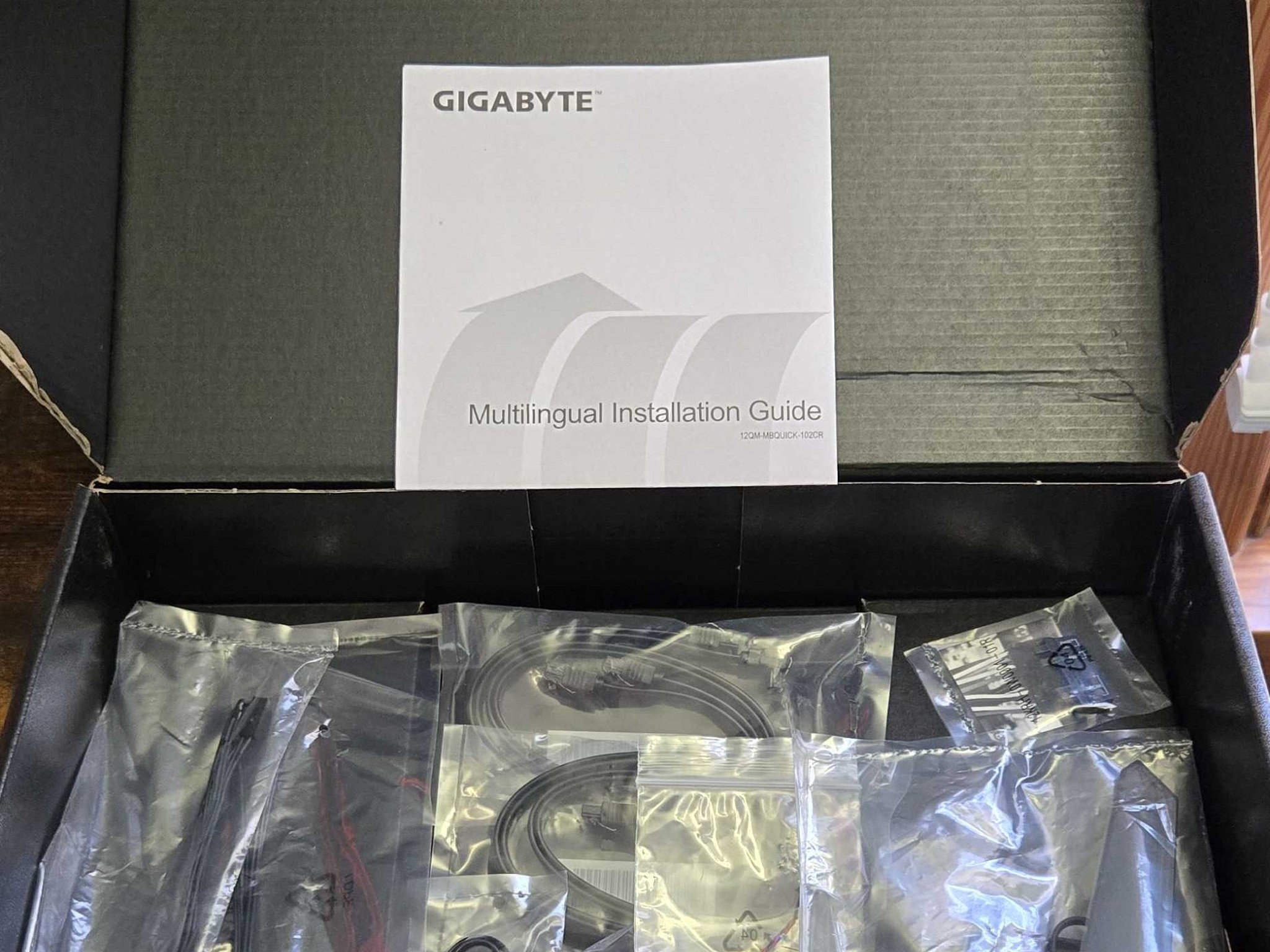 Gigabyte Z490 Aorus Master (CIB)