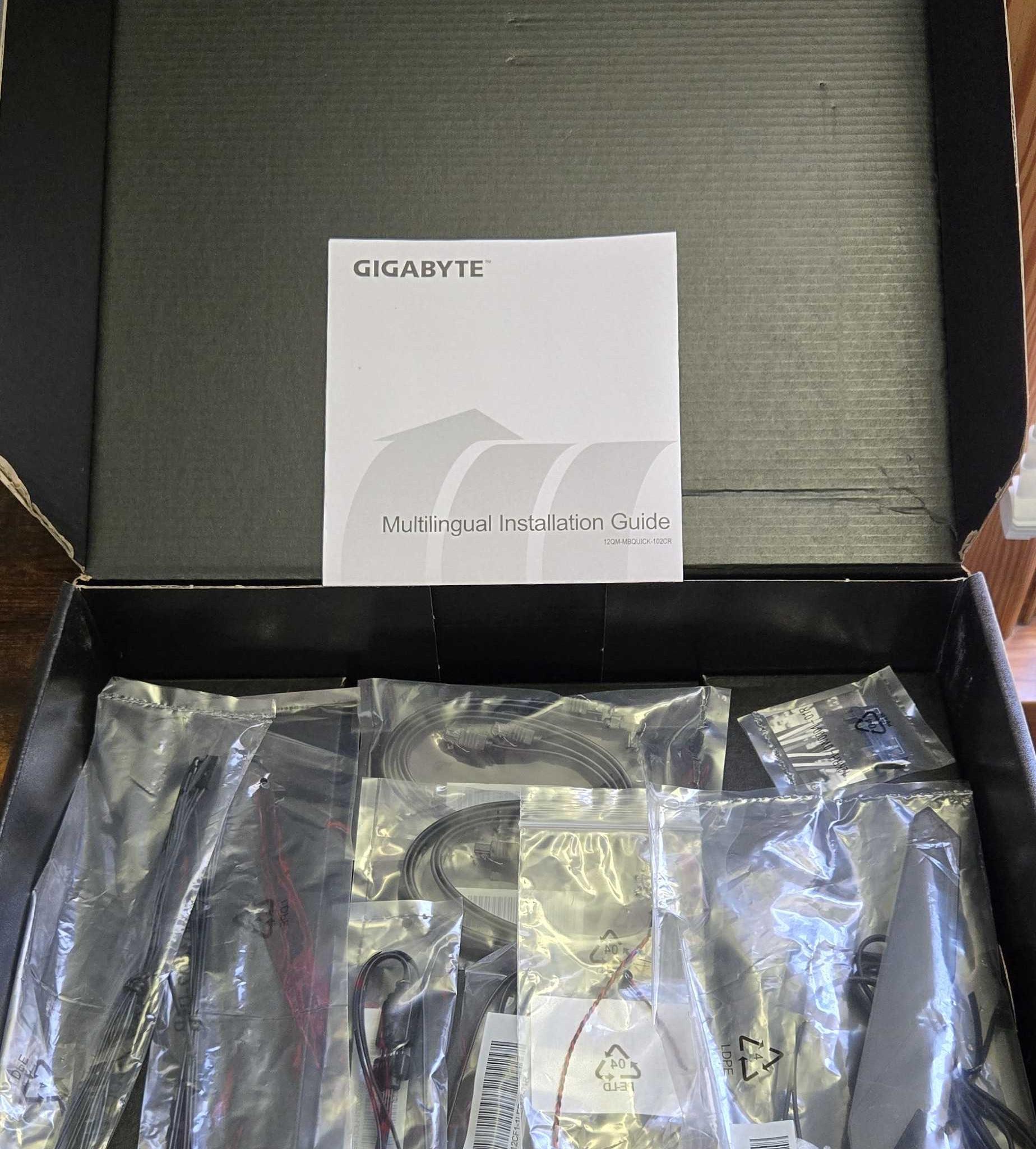 Gigabyte Z490 Aorus Master (CIB)