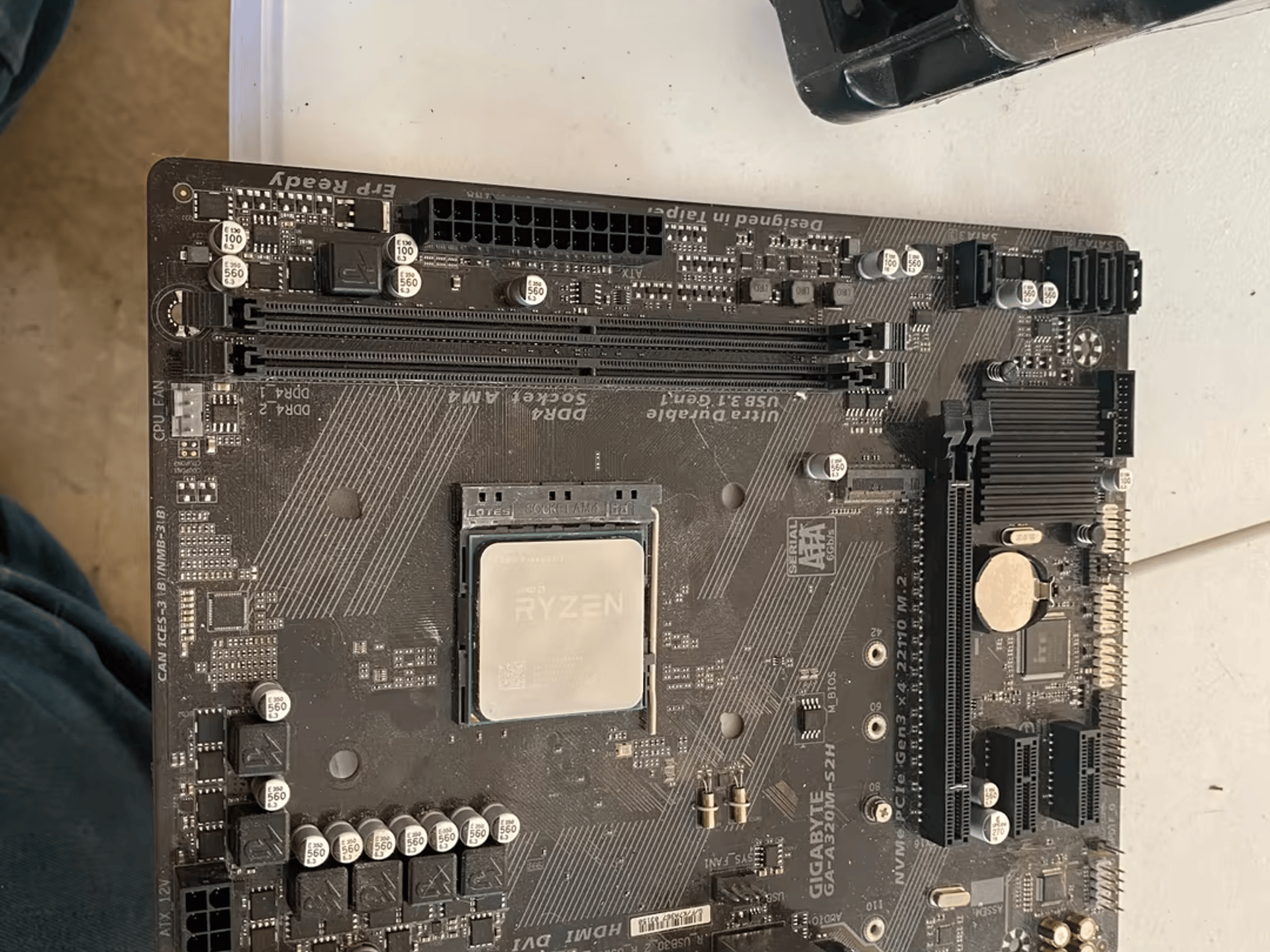 2x A320 AM4 motherboards, with ryzen 1200, for parts