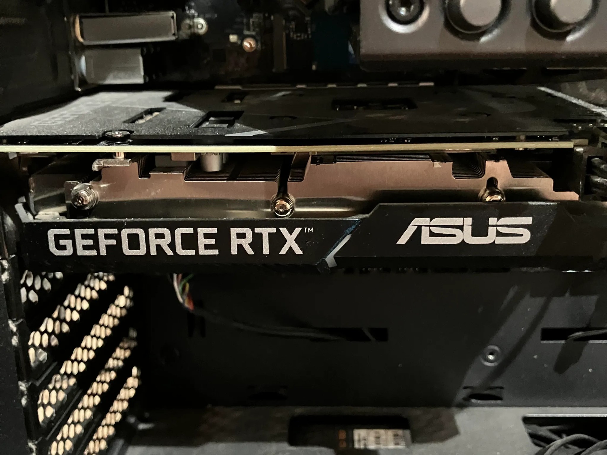 ASUS RTX 3060 12GB | Core i5-11600KF Overclocked | 32 GB DDR4 RAM | 500 GB SSD + 1 TB HDD |