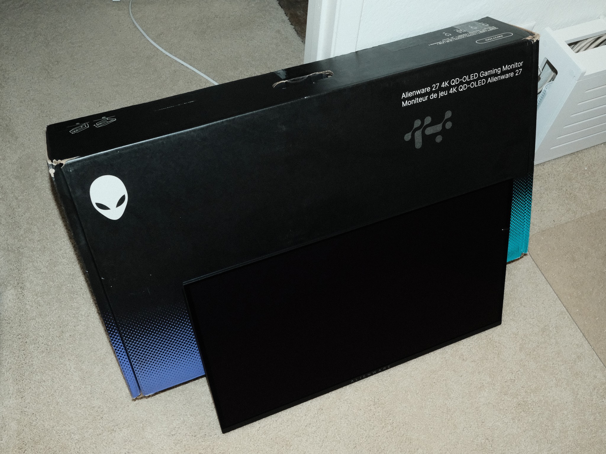 Dell Alienware 27 inch QD-OLED 4K 240Hz monitor AW2725Q - lightly used with original box