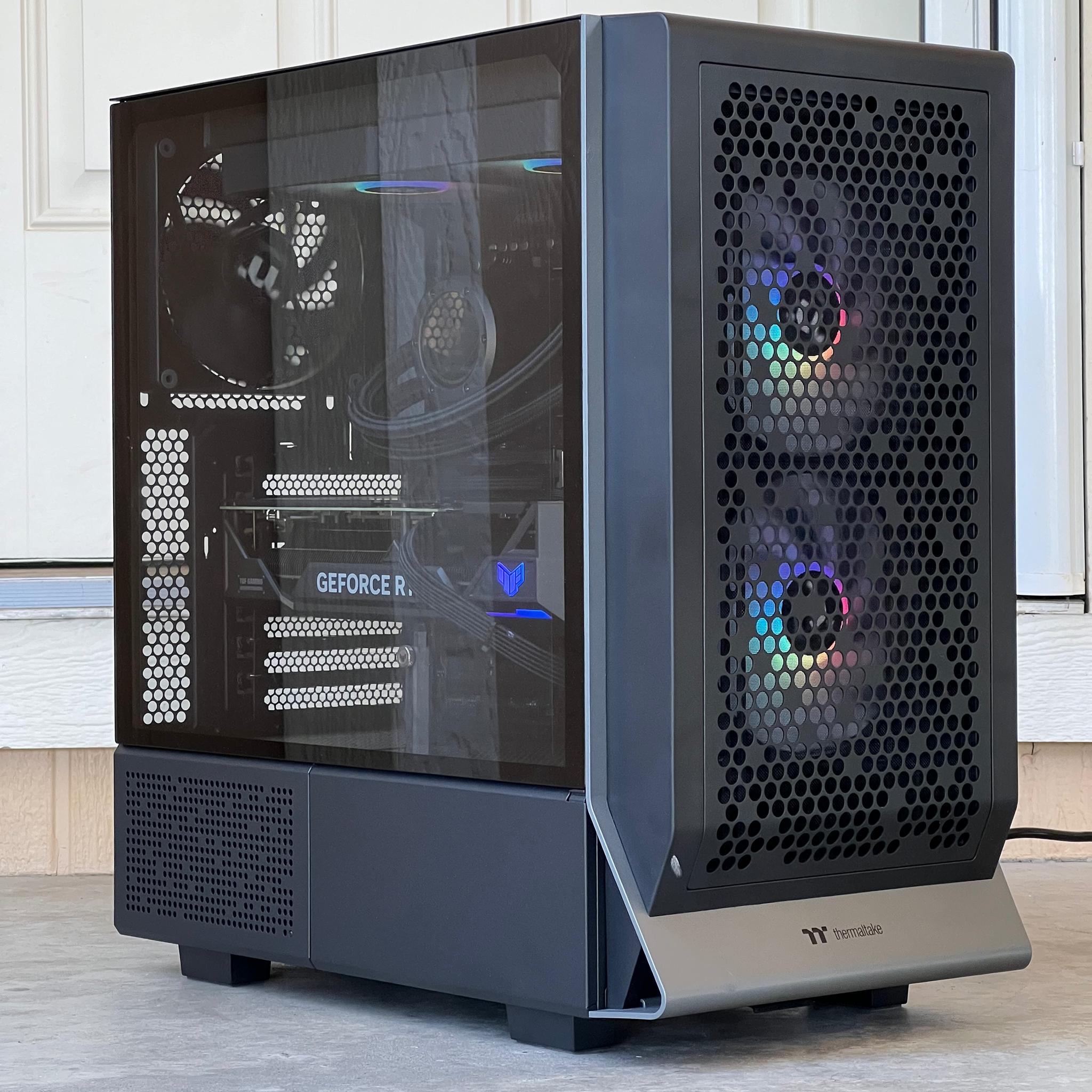 Gaming pc | Rtx 4070 Ti Super | Ryzen 7 9700x | 32GB 6000Mhz Corsair ram | 2TB 990 Pro | RM850e