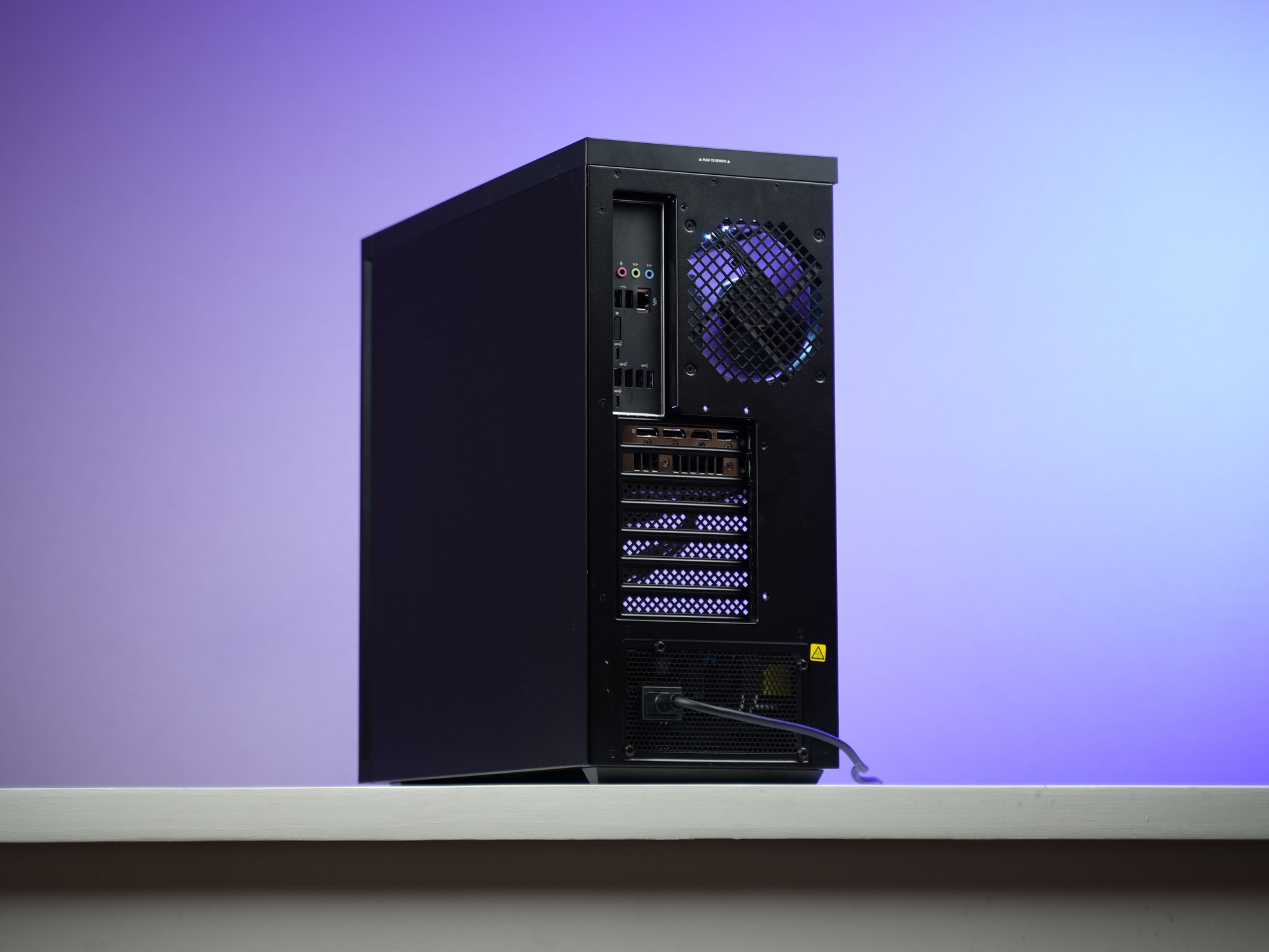 “OMENFORM 4” RTX 4070 Ryzen 5 7600 8GB 1.5TB Windows 11 Workstation Gaming PC Powerhouse