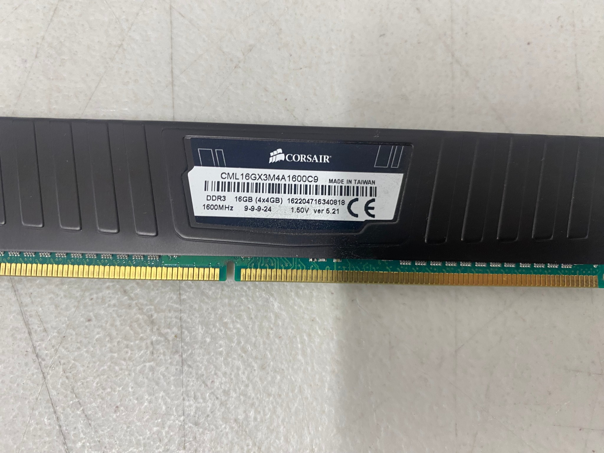 ASUS M5A99FX PRO R2.0 Motherboard + AMD FX CPU + 4GB Corsair DDR3 RAM Combo