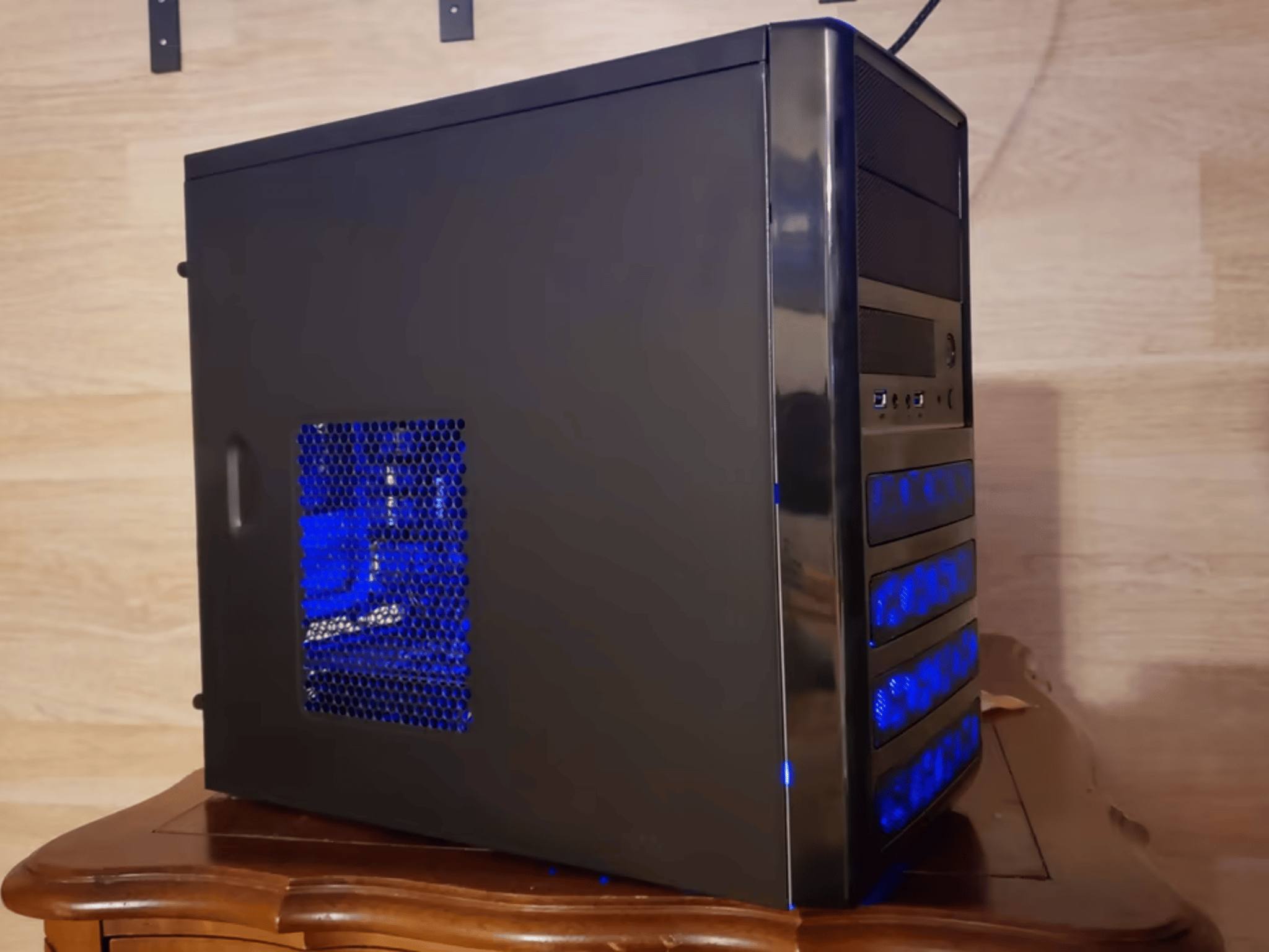 'TheeOfficePC' Ryzen, RX 560