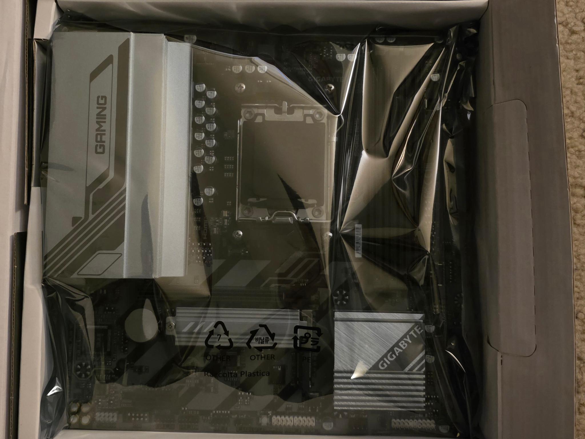GIGABYTE B650M GAMING PLUS WIFI AM5 mATX Motherboard Brand New In Box