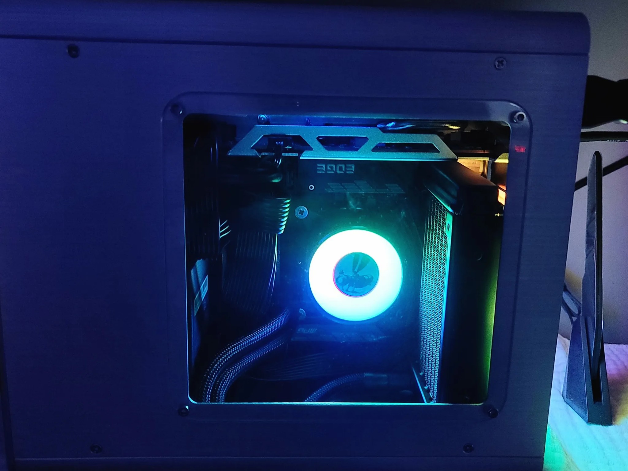 quicksilver--Core i5 10505, RX 6600 XT, 16 Gb, Water Cooled 128Gb+1Tb SSDs, MAG B560i, WiFi/Bt/Ether