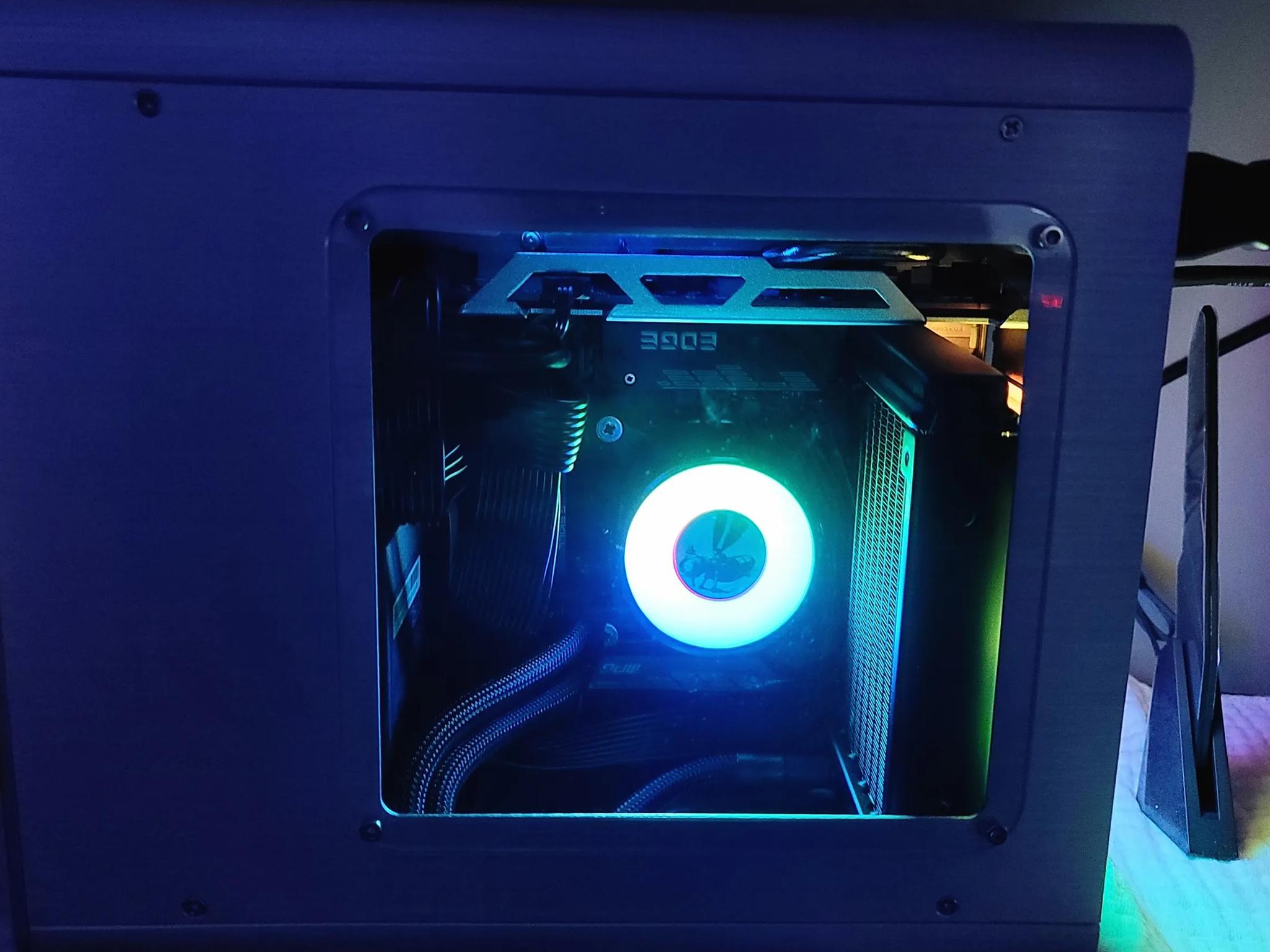 quicksilver--Core i5 10505, RX 6600 XT, 16 Gb, Water Cooled 128Gb+1Tb SSDs, MAG B560i, WiFi/Bt/Ether