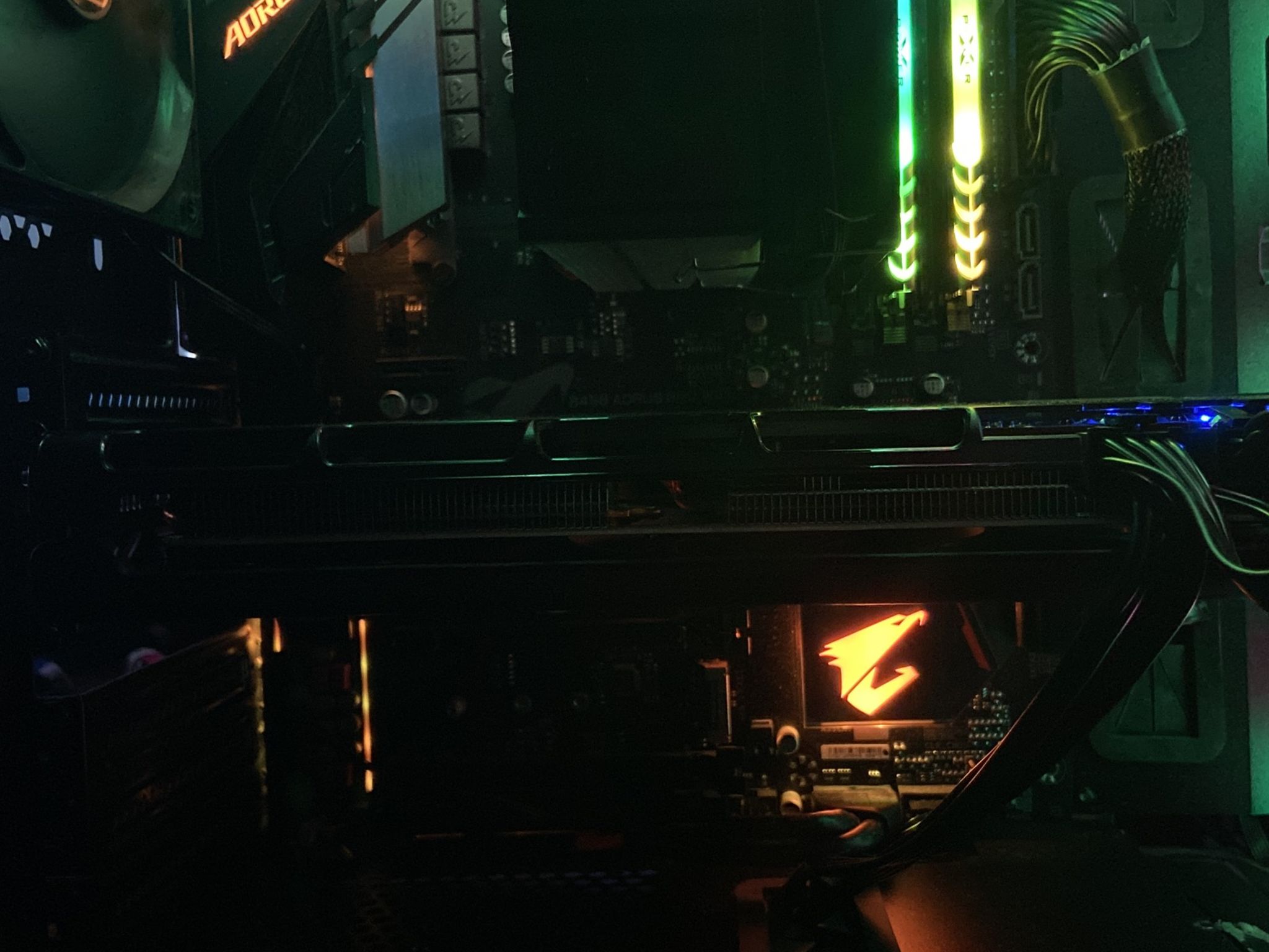 Gaming PC: Ryzen 7 2700x + Radeon Rx 5700xt|16gb Ram + 1tb SSD| B450 Aorus WIFI