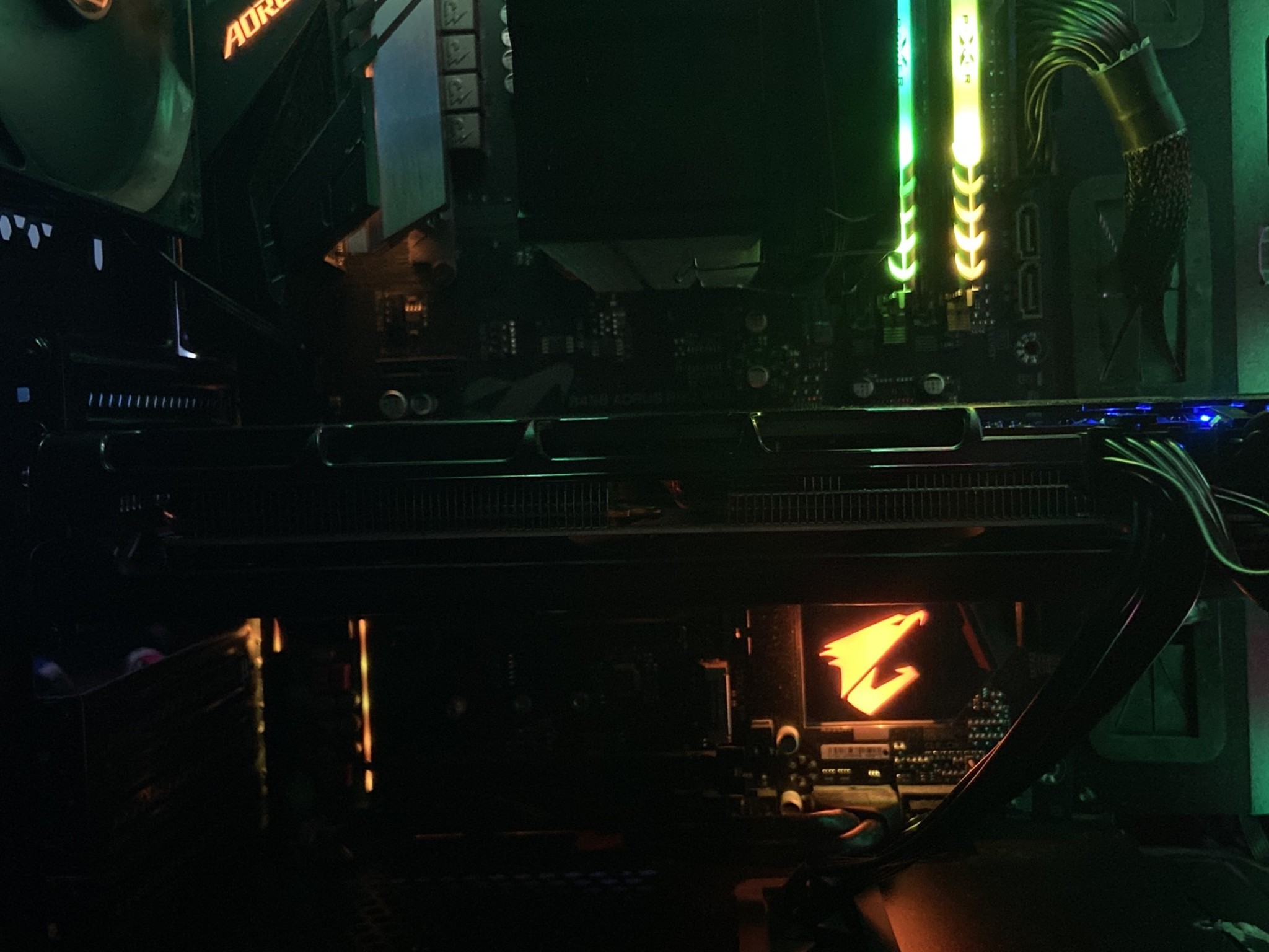 Gaming PC: Ryzen 7 2700x + Radeon Rx 5700xt|16gb Ram + 1tb SSD| B450 Aorus WIFI