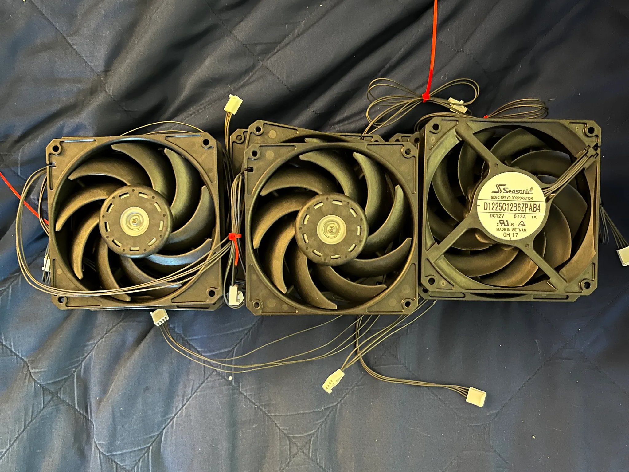 Seasonic case fans (NIDEC SERVO D1225C12B6ZPAB4)
