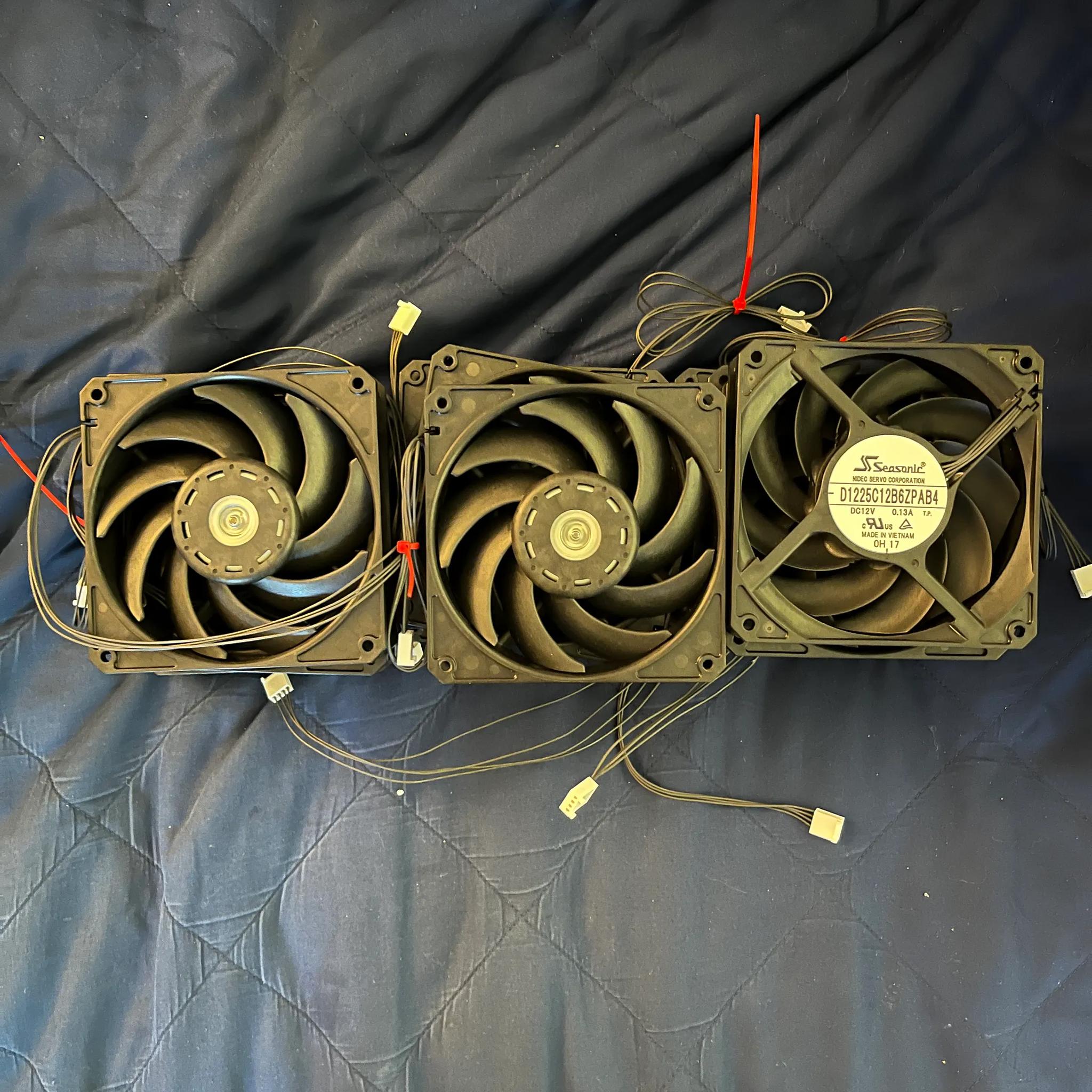 Seasonic case fans (NIDEC SERVO D1225C12B6ZPAB4)
