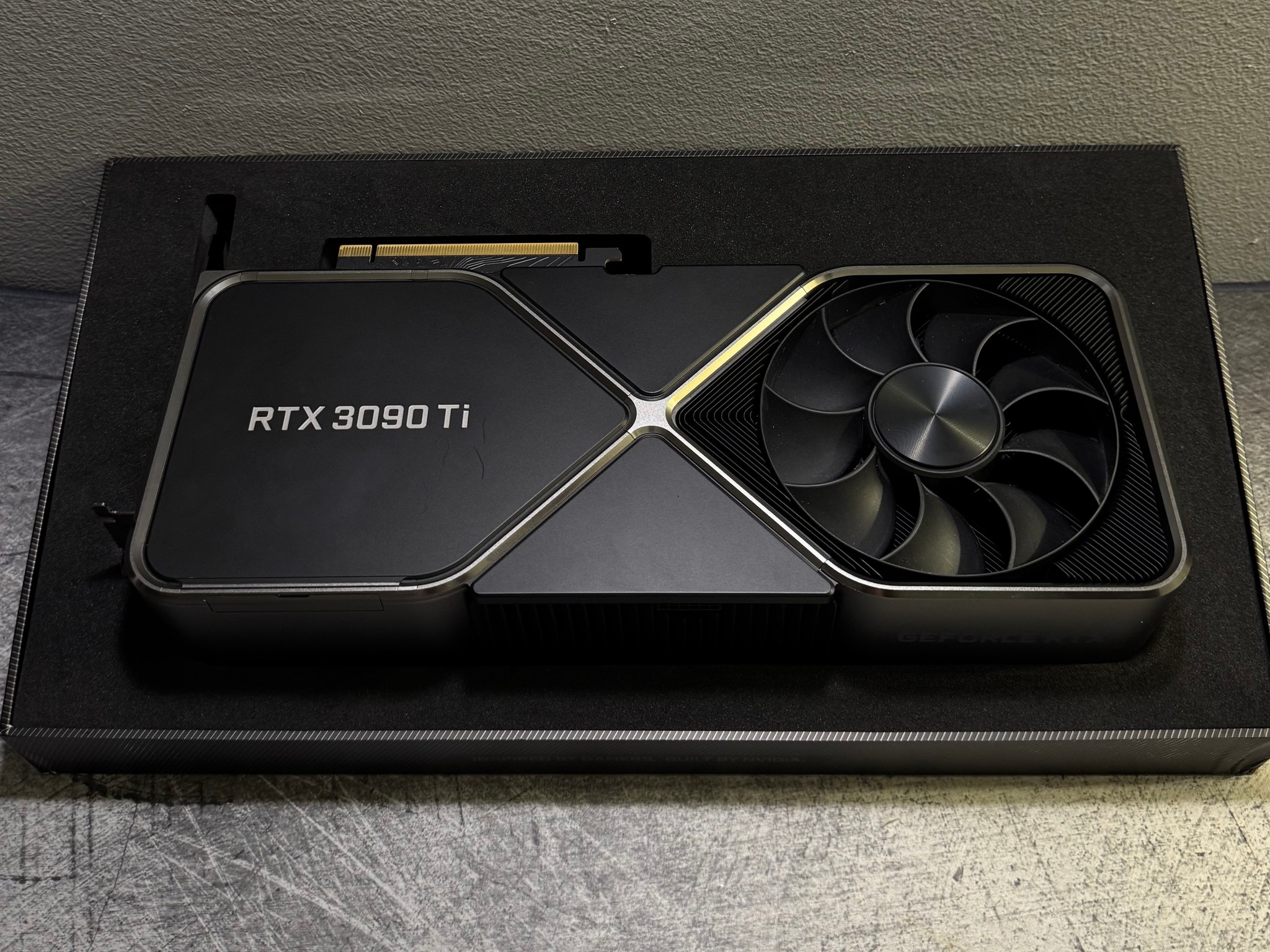 NVIDIA GeForce RTX 3090 Ti Founders Edition