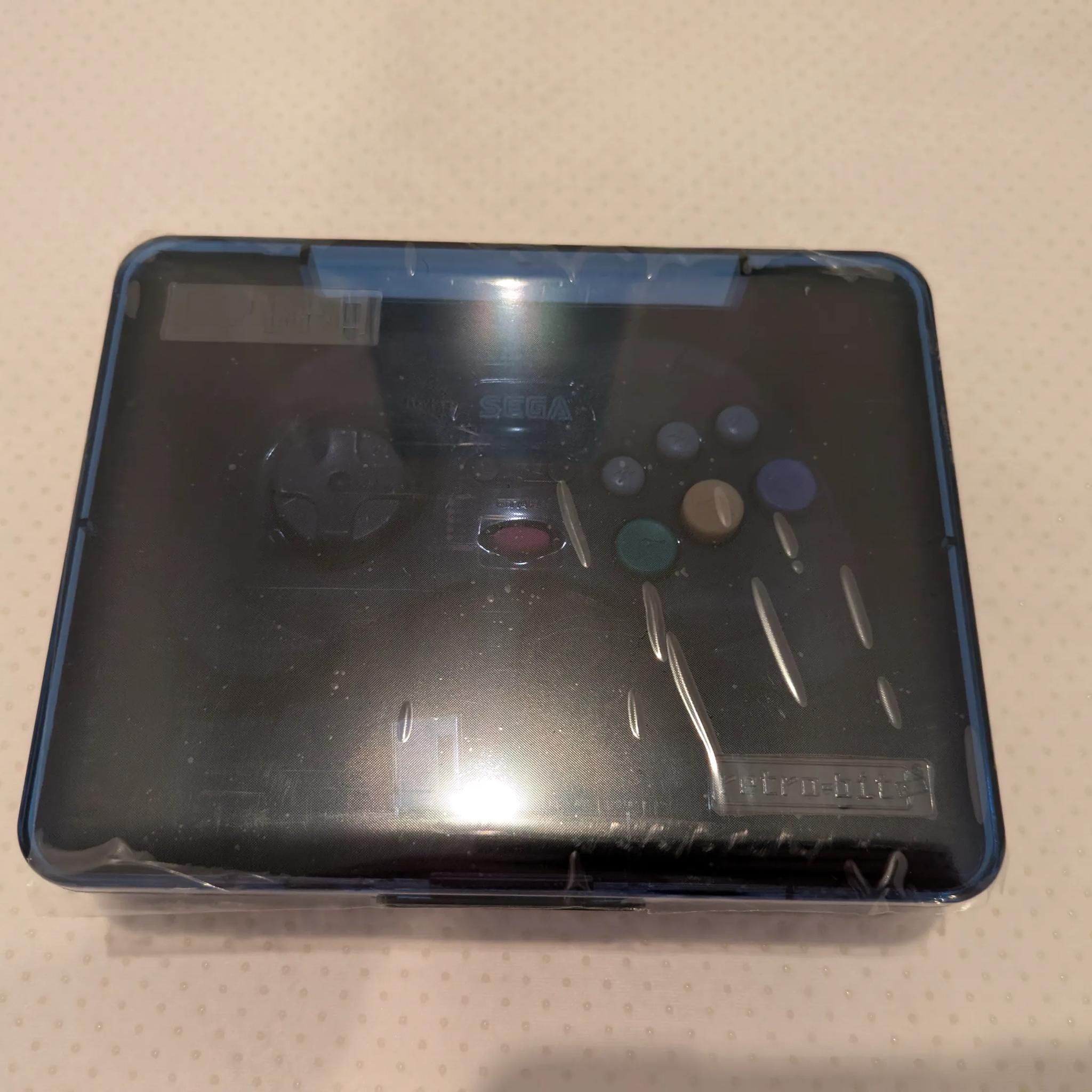 Retro-Bit Sega Saturn 8-Button 2.4GHz Wireless Arcade Pad