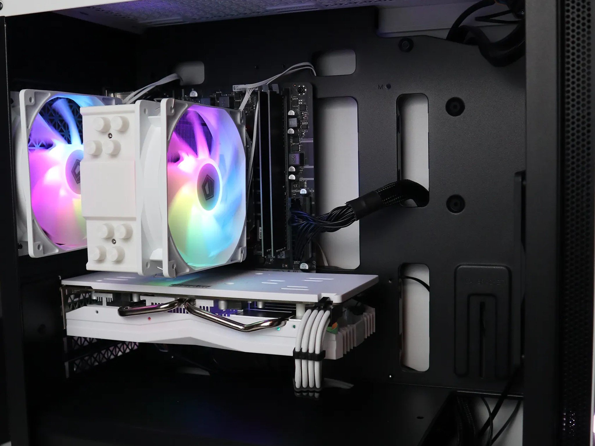 NAMI | Ryzen 3 1300X / RX 580 8GB Gaming PC