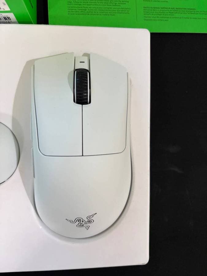 Razer DeathAdder V4 Pro Wireless Gaming Mouse White