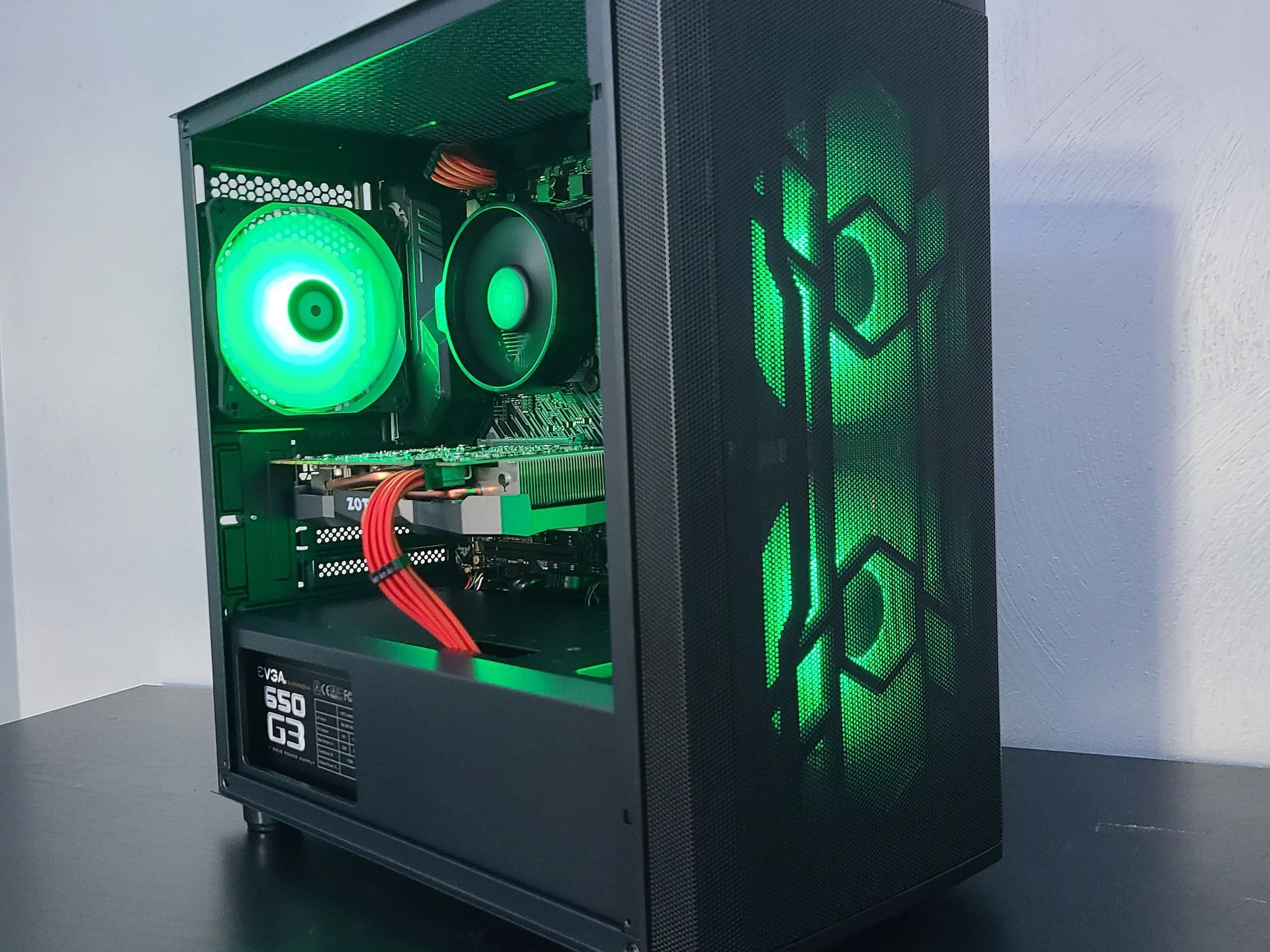 ⚫🔴 Scarlet Noir ⚫🔴 GTX 1060 6GB + Ryzen 5 1600