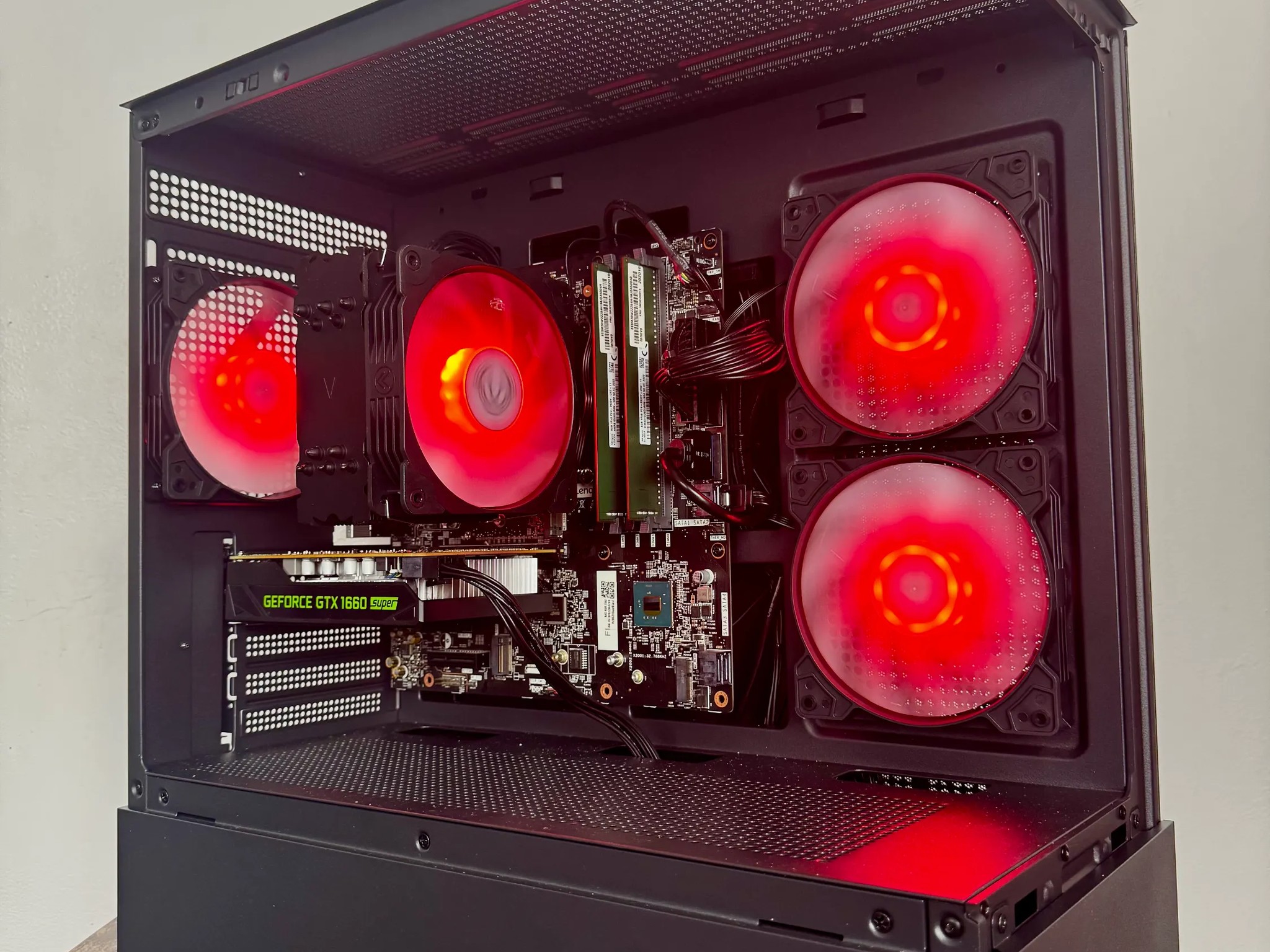 💸Value!💸 Budget Gaming PC (i5 10400 + GTX 1660 Super + 16gb Ram)