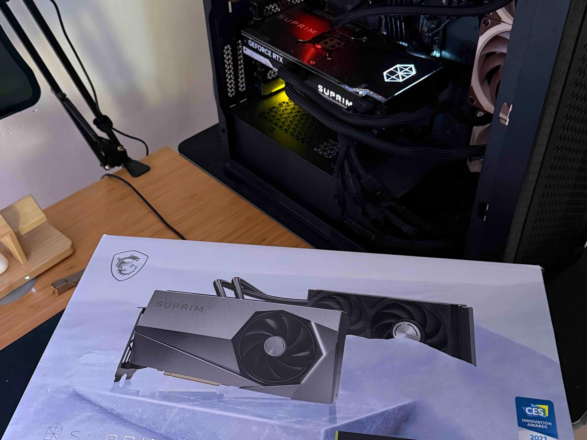 RTX 4090 MSI Suprim Liquid X
