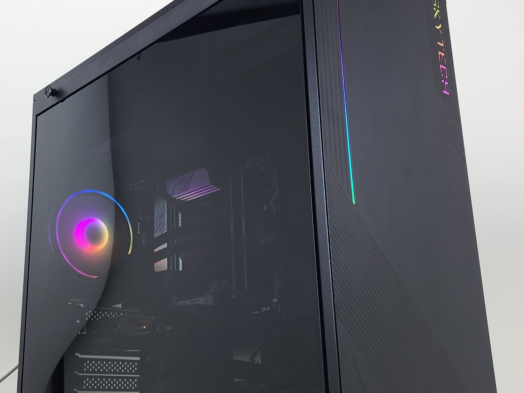 Gaming PC Ryzen 7 3700X 16GB RAM 512GB SSD RX 6700 10GB Windows 11 Computer