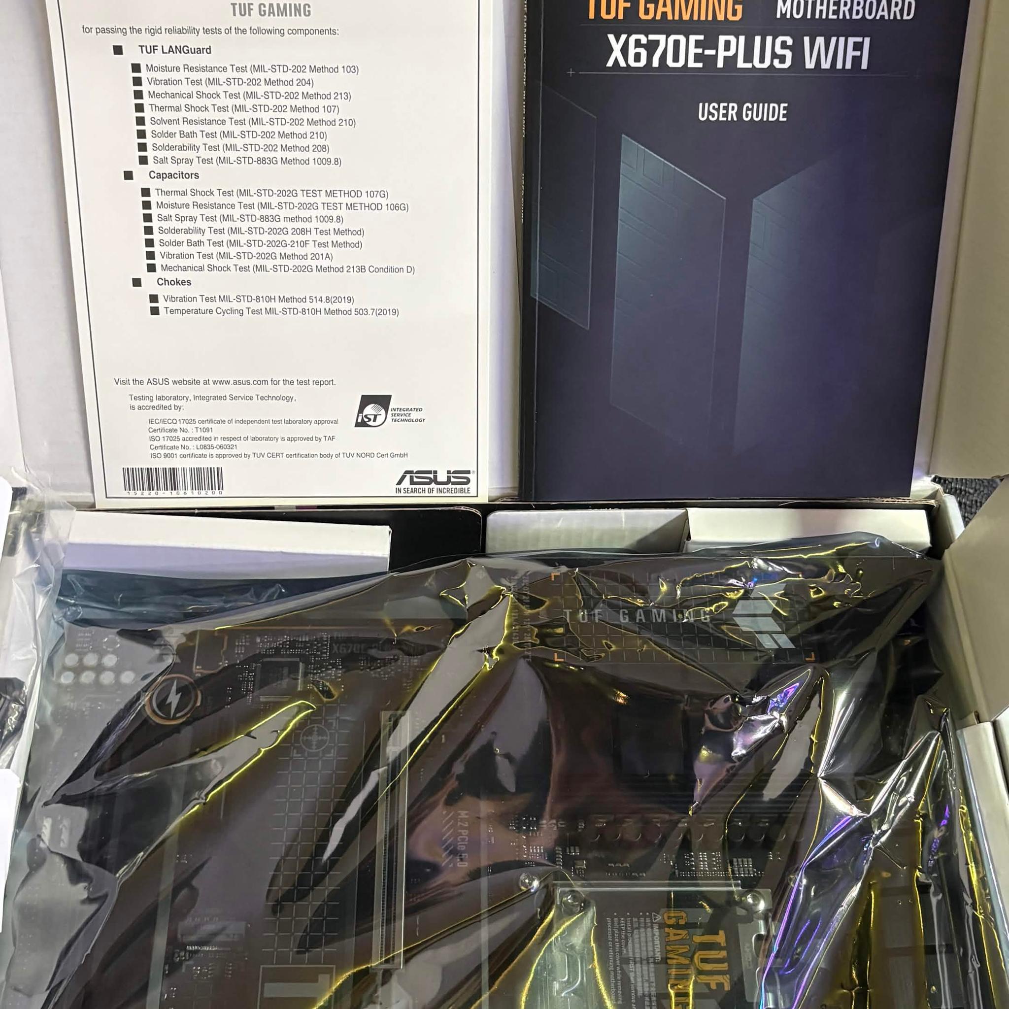ASUS TUF GAMING X670E-PLUS WIFI ATX AM5 MOTHERBOARD - BOX & SHOWN CABLES INCLUDED - RECENT BIOS