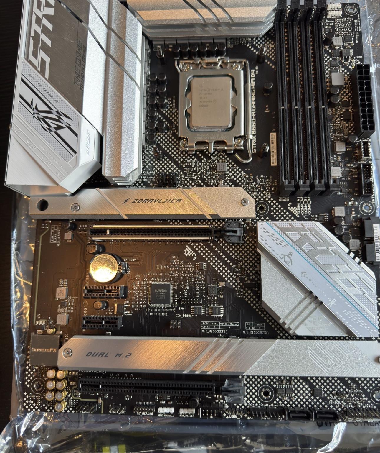 ASUS ROG Strix B660-A WiFi/Intel Core i5-12600K