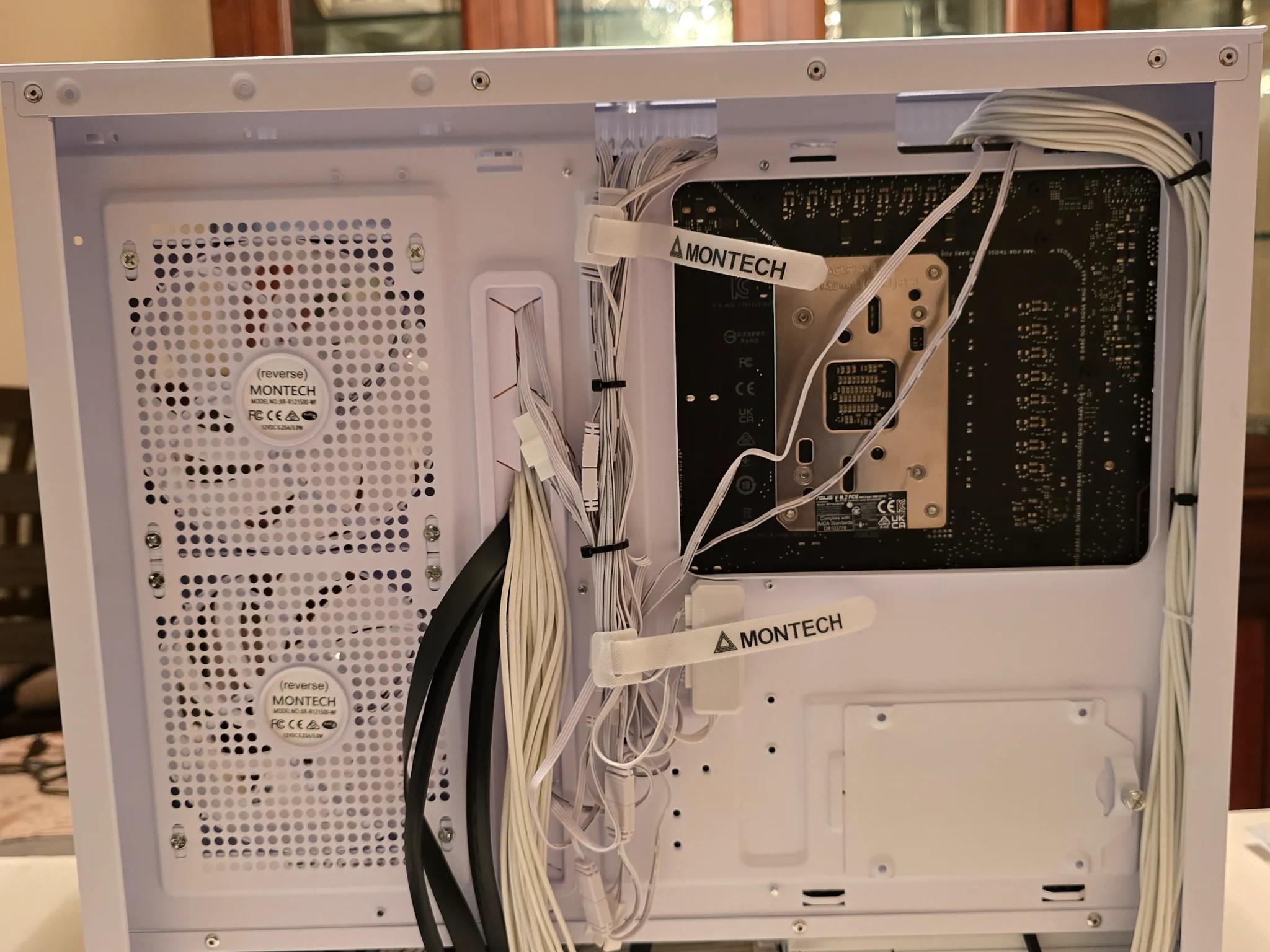 💥Versatile White PC💥 RX 9070XT | Ryzen 9 7900X | 32GB DDR5 | 1TB NVME M.2 | Windows 11 Pro