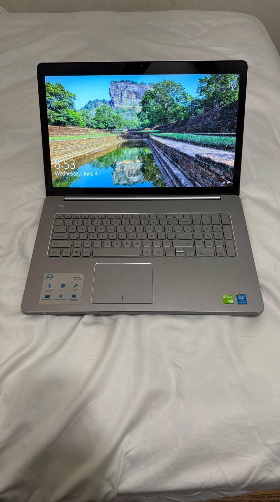 DELL Inspiron 17 700 Series 7737 (model P24E) *NO HARD DRIVE*