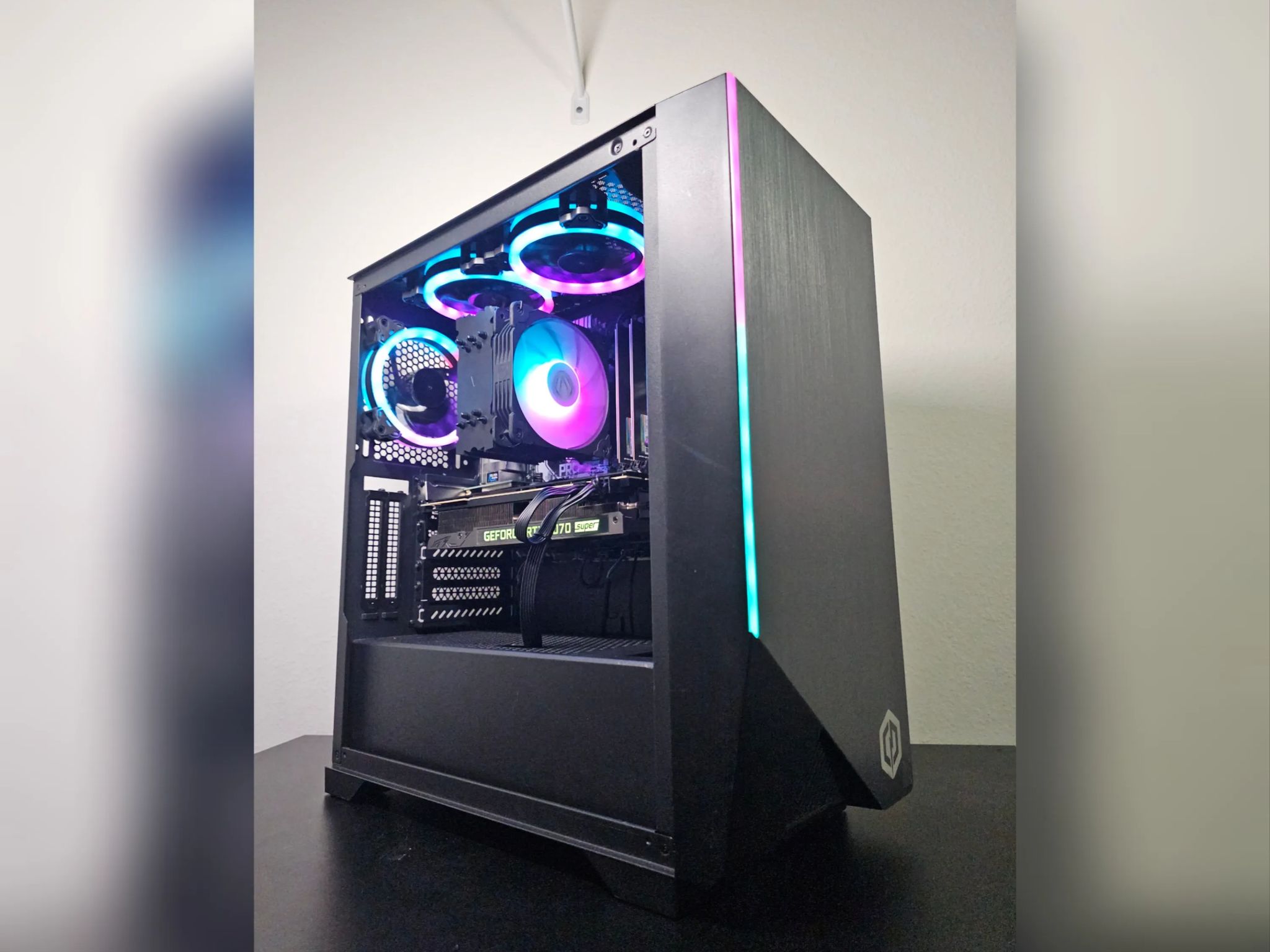 Ryzen 5 3600 / RTX 2070 Super / 16GB DDR4 / 1TB SSD / Wi-Fi + BT