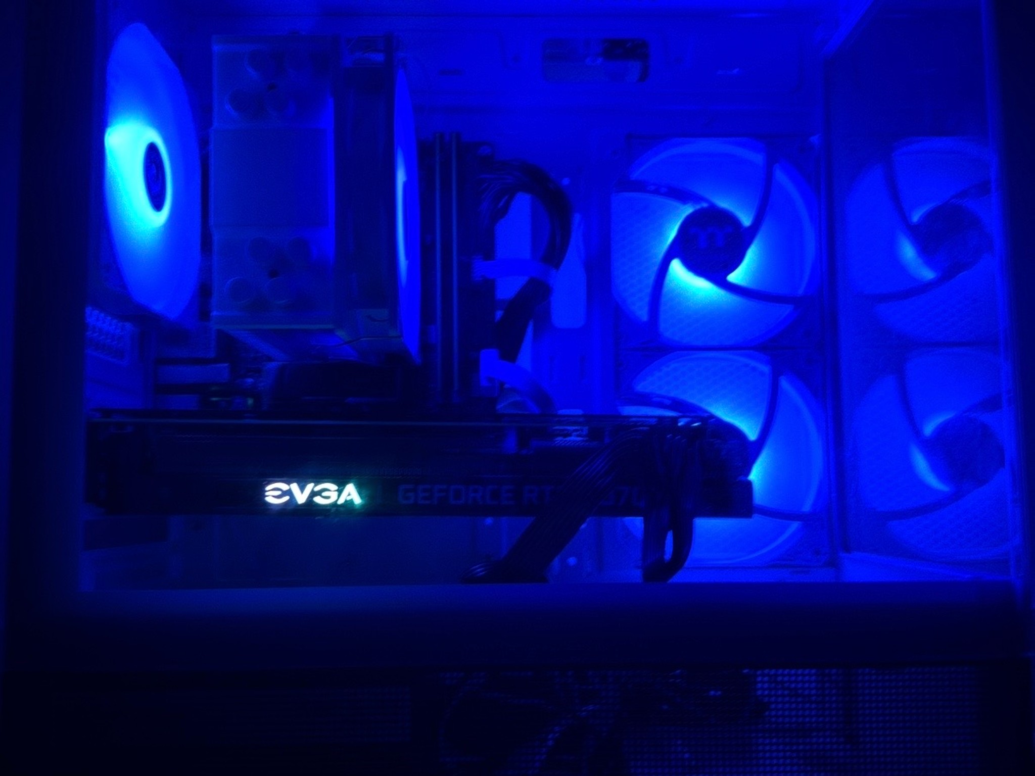 Custom Gaming PC | RTX 3070 ti , i7-9700, 16 GB DDR4 RAM