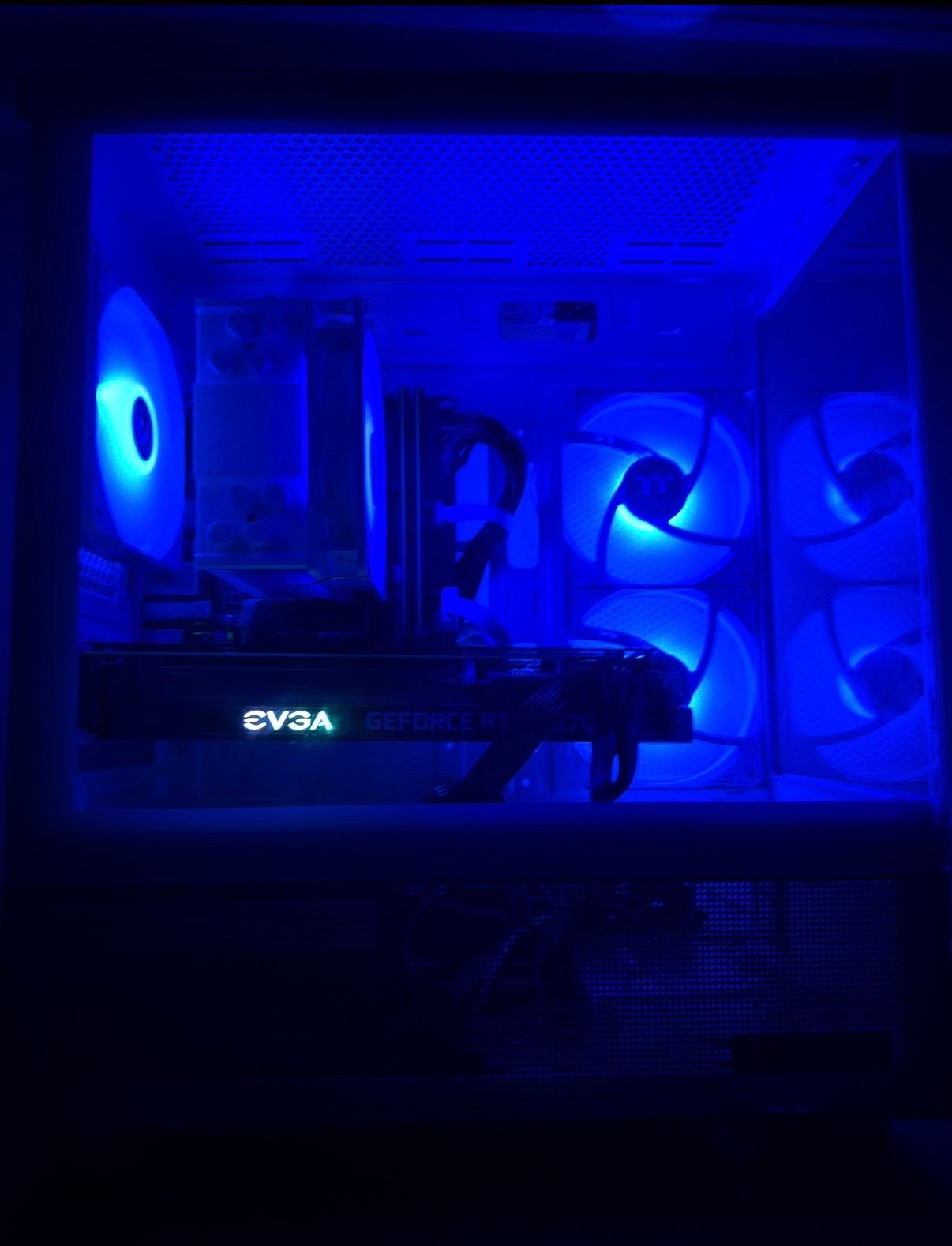Custom Gaming PC | RTX 3070 ti , i7-9700, 16 GB DDR4 RAM