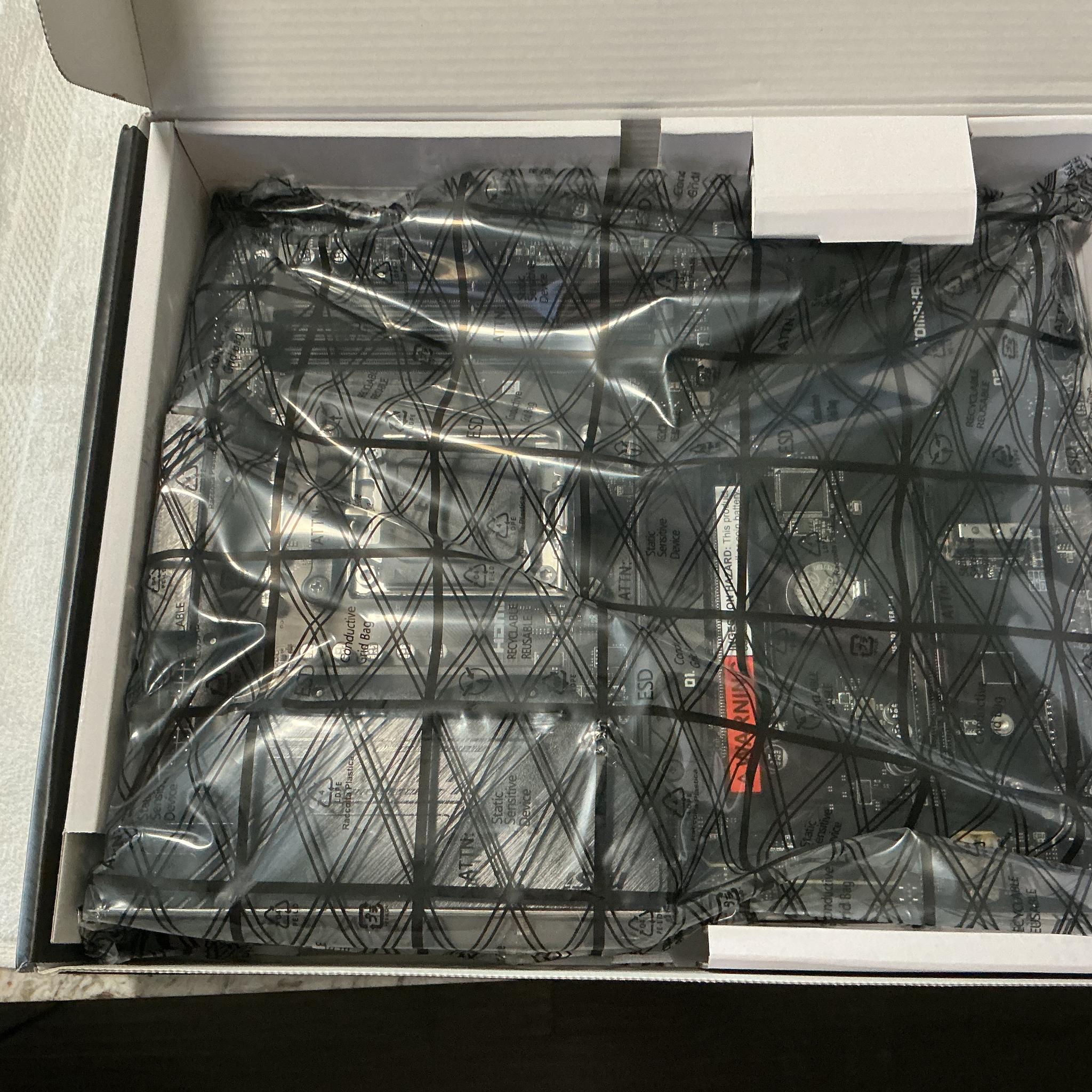 MSI MAG B650 TOMAHAWK WiFi AM5 ATX AMD Motherboard