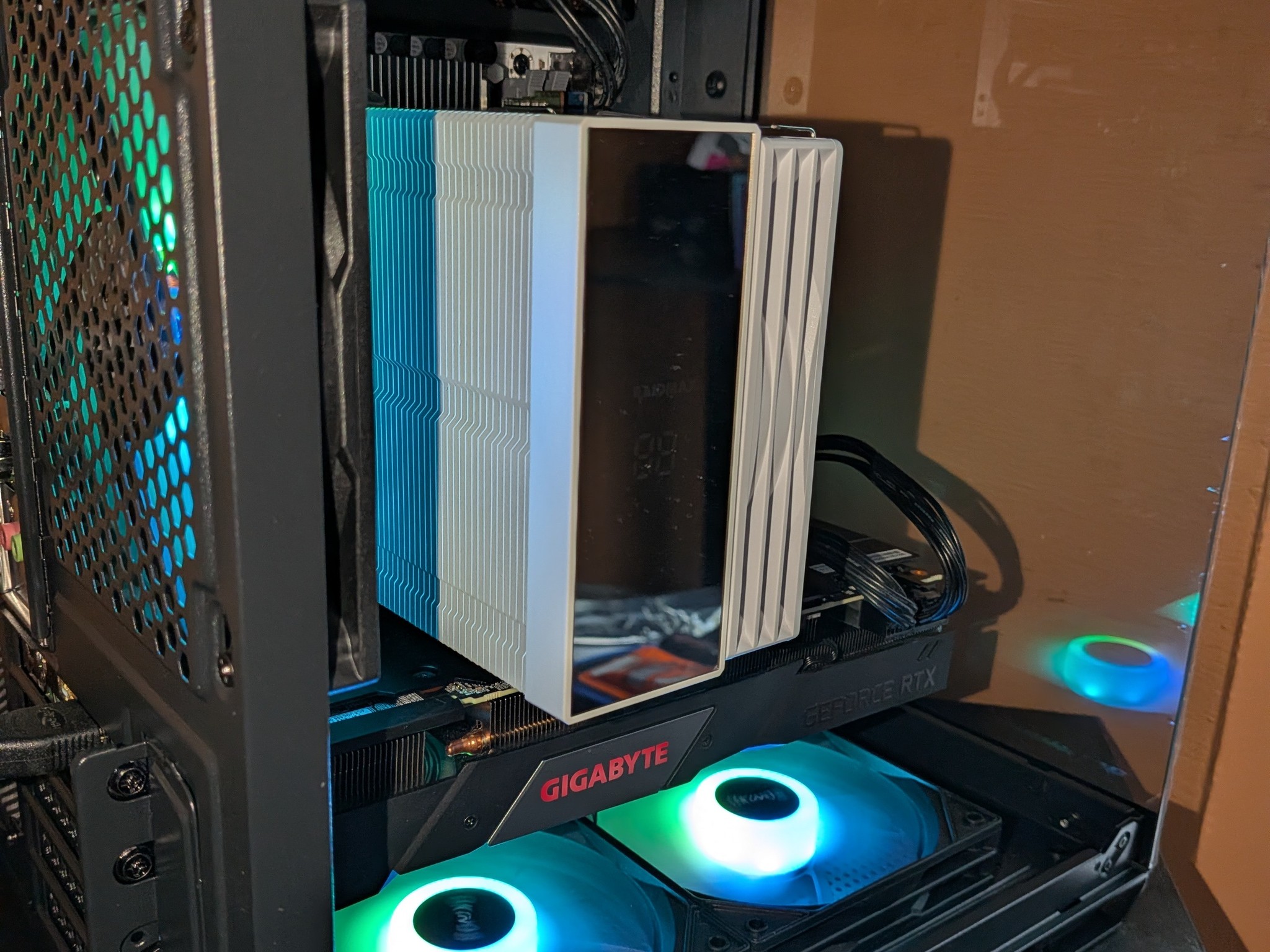 8c/16t Xeon | RTX 2080 Super | 32GB DDR4 | 1TB SSD | 650W
