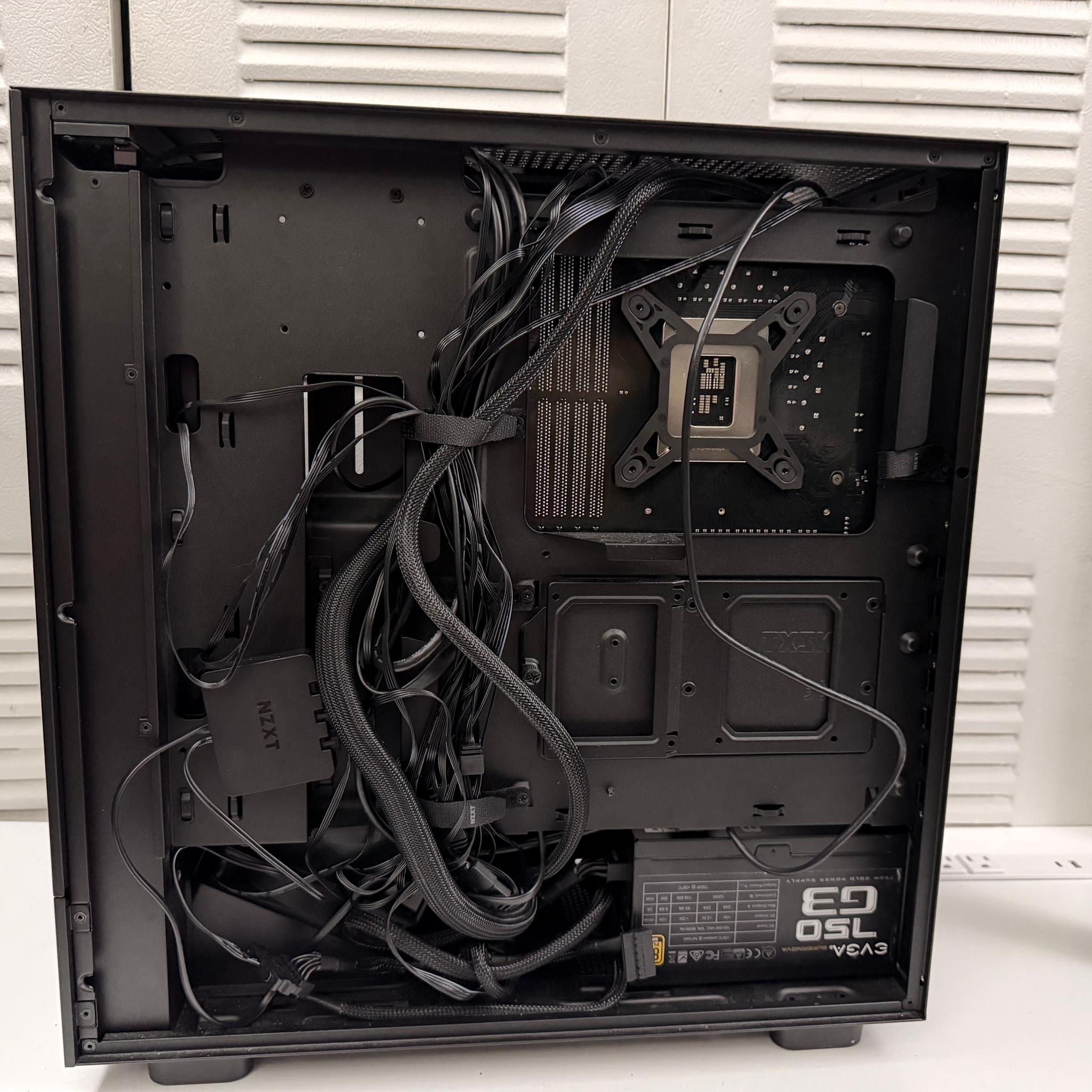 Custom Gaming PC Build – 32GB RGB – Kraken 280 LCD – 750W Gold – Needs GPU + SSD