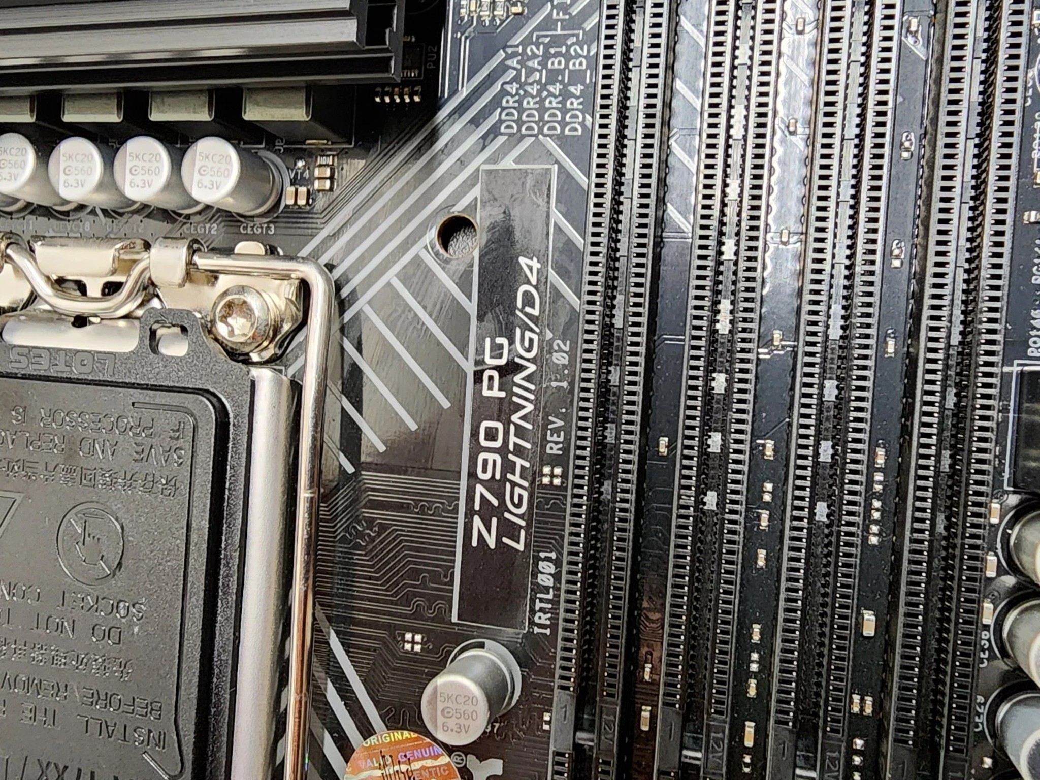 UPDATED BIOS ASRock Z790 PG Lightning/D4 LGA1700 DDR4 ATX Motherboard