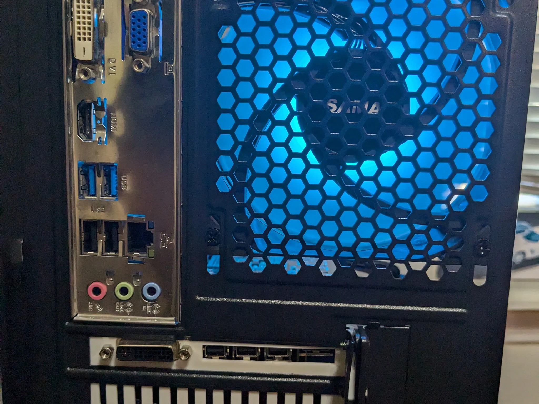 90 FPS Fortnite | 180 Day Warranty | RGB, WiFi, Xeon E3 (similar to i7-2600S), GTX 970, 512GB SSD